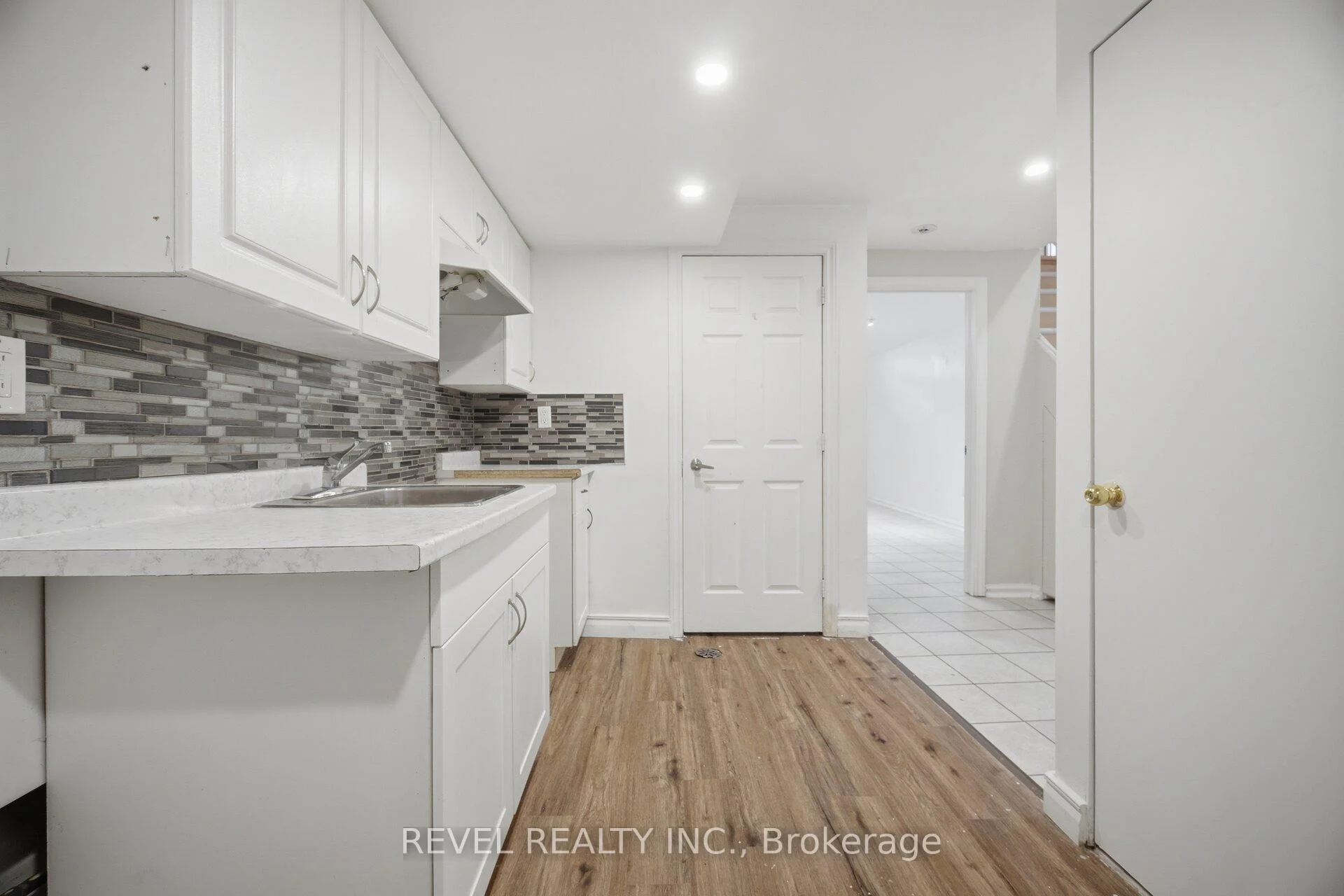 Photo 32 of 5633 Cortina Crescent, Mississauga, Hurontario — HOMEH