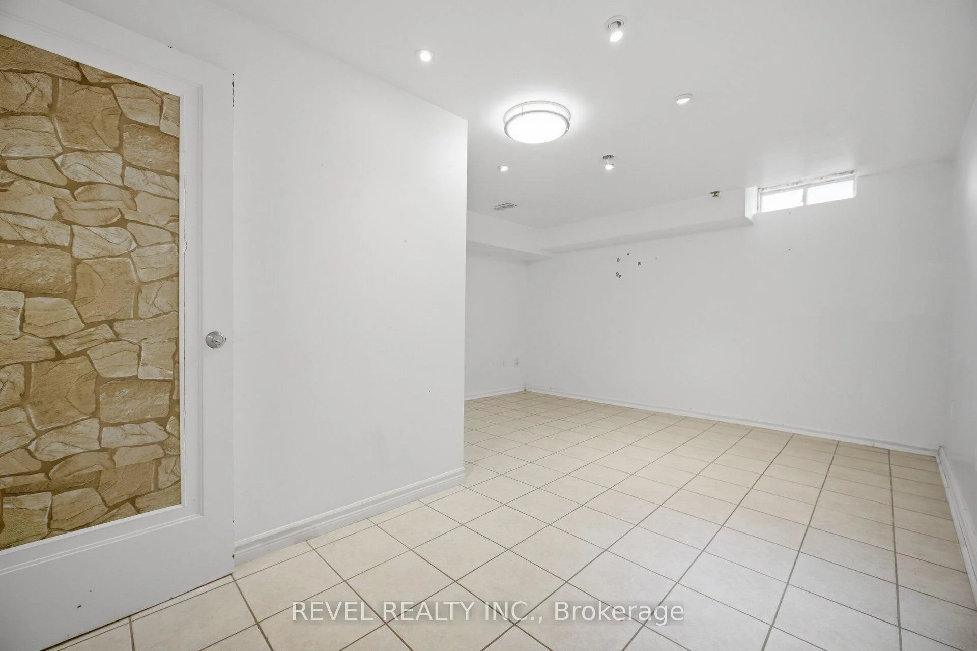 Photo 33 of 5633 Cortina Crescent, Mississauga, Hurontario — HOMEH