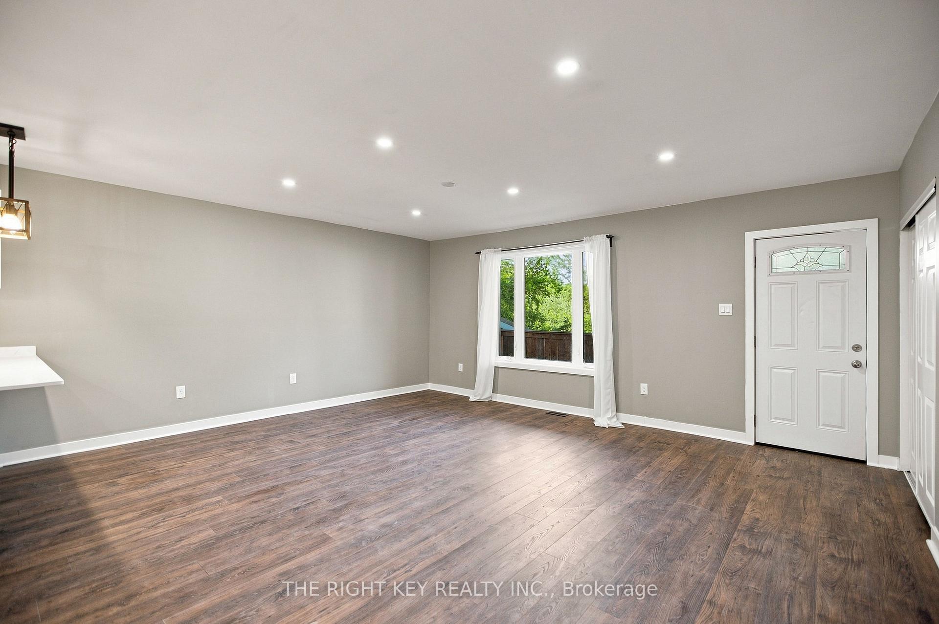 Photo 10 of 16 Stacey Drive, McNab/Braeside, Mcnab/Braeside Twps — HOMEH