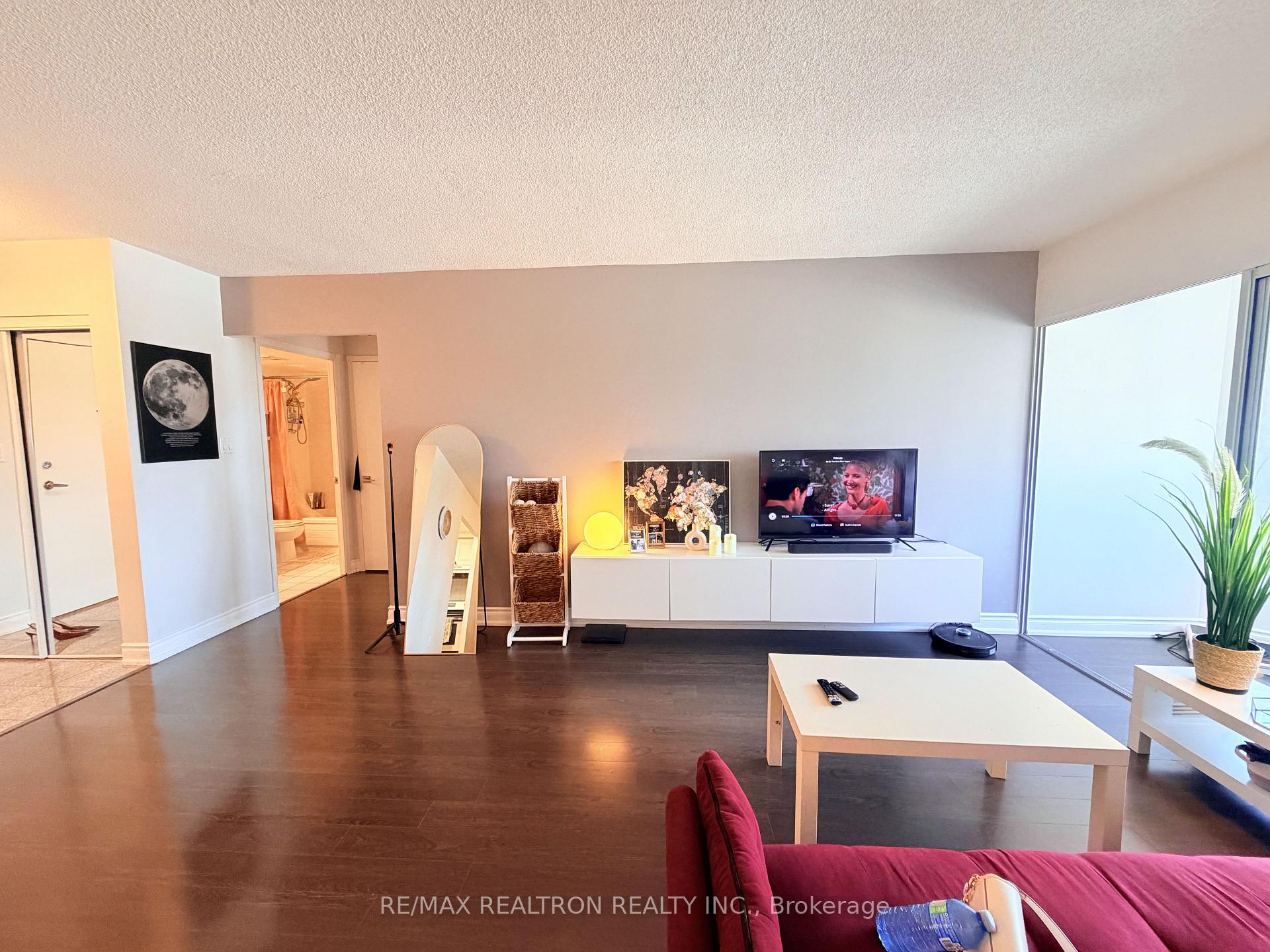 Photo 10 of Unit 2015, 135 Hillcrest Avenue, Mississauga, Cooksville — HOMEH