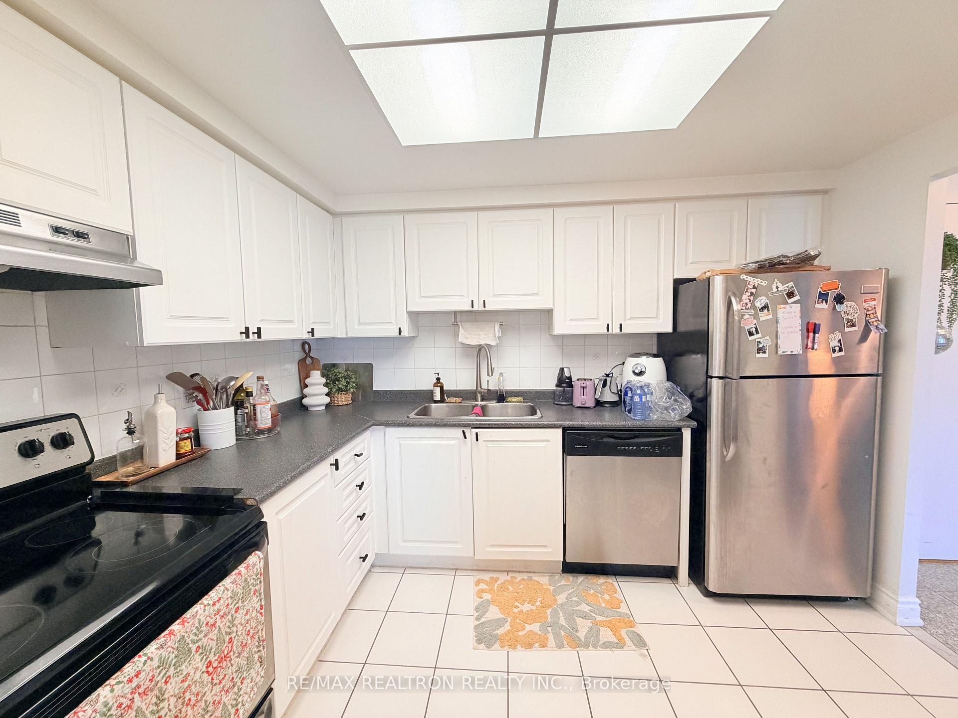 Photo 14 of Unit 2015, 135 Hillcrest Avenue, Mississauga, Cooksville — HOMEH