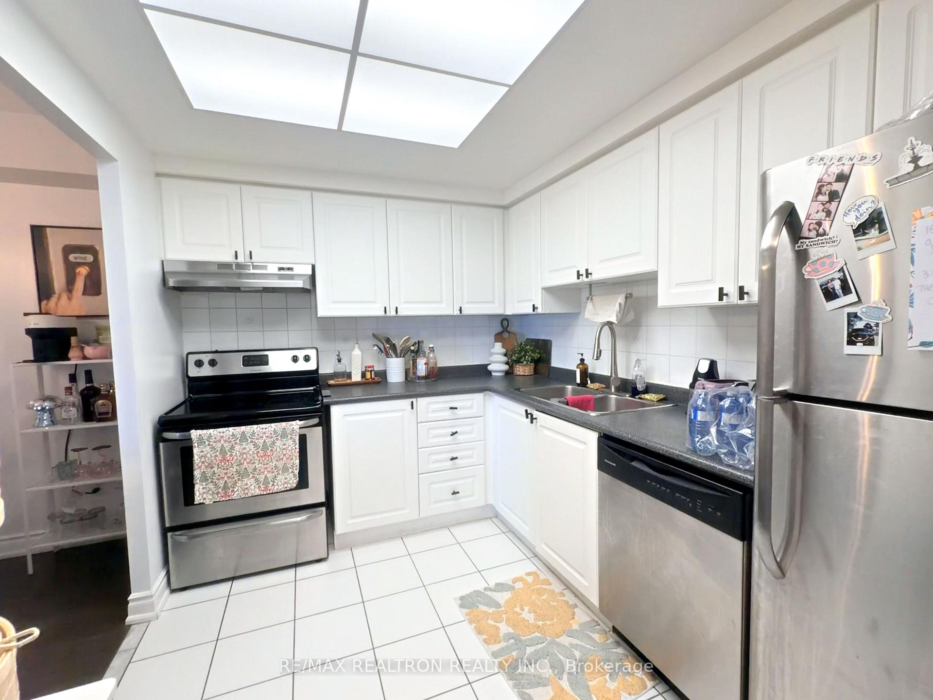 Photo 17 of Unit 2015, 135 Hillcrest Avenue, Mississauga, Cooksville — HOMEH