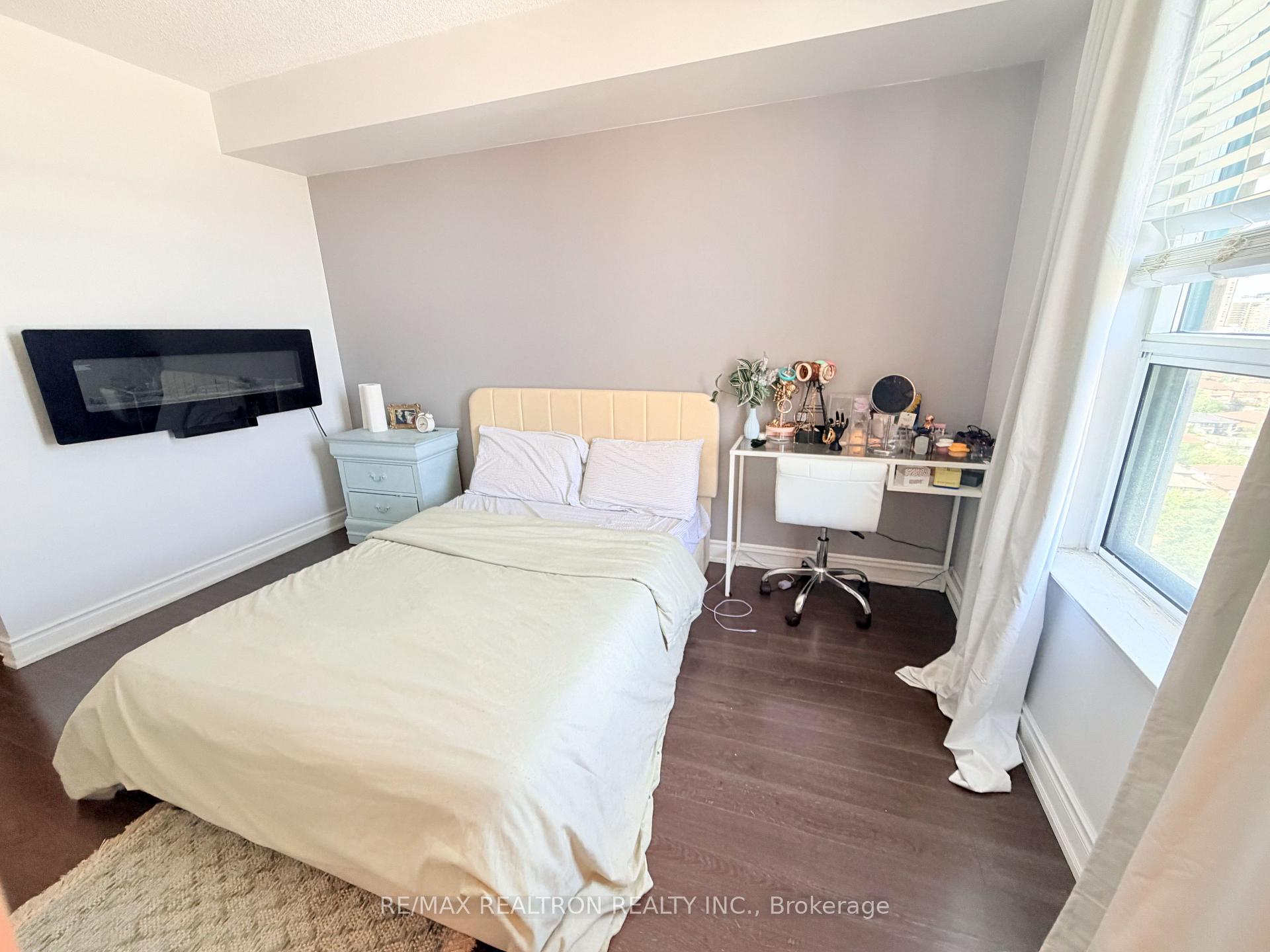 Photo 19 of Unit 2015, 135 Hillcrest Avenue, Mississauga, Cooksville — HOMEH