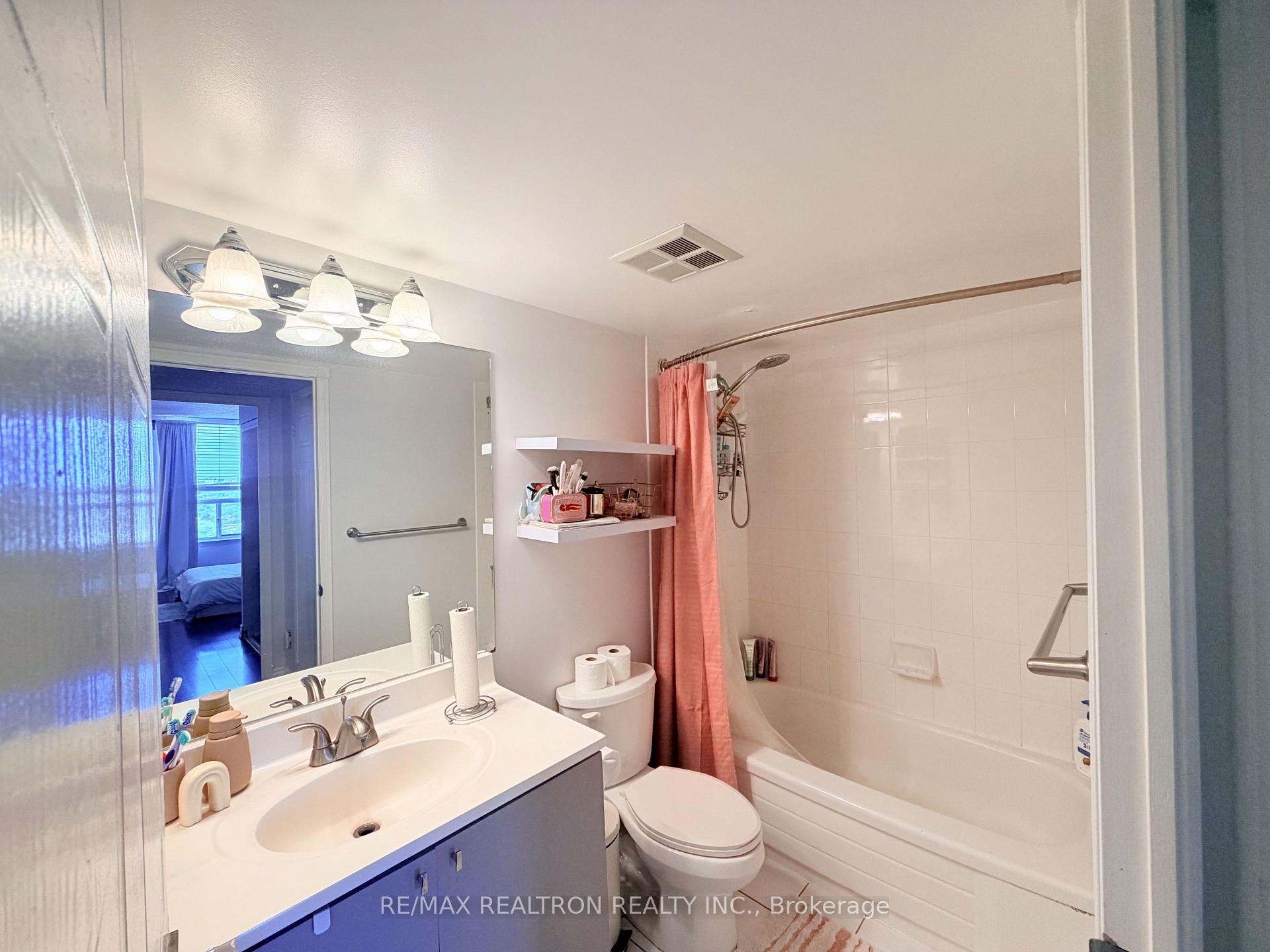 Photo 24 of Unit 2015, 135 Hillcrest Avenue, Mississauga, Cooksville — HOMEH