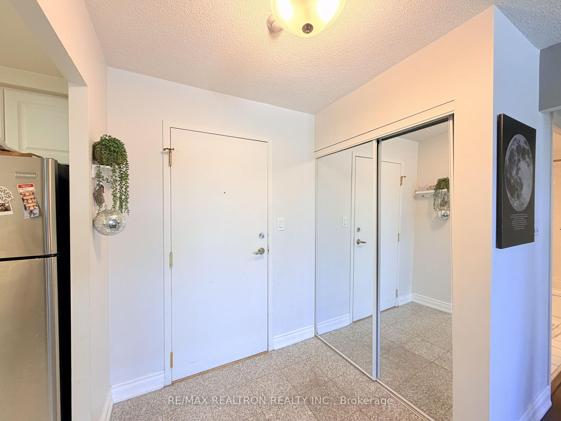 Photo 31 of Unit 2015, 135 Hillcrest Avenue, Mississauga, Cooksville — HOMEH