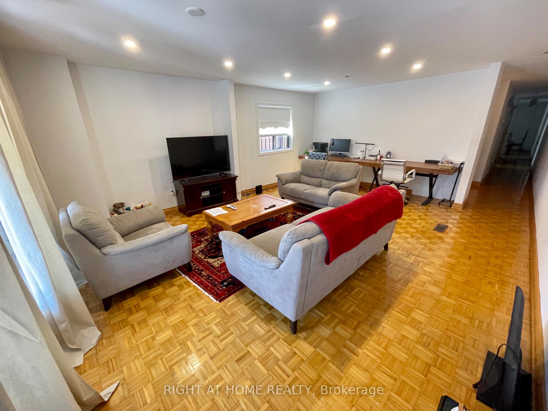 Photo 3 of 40 Bellevue Avenue, Toronto, Kensington-Chinatown — HOMEH