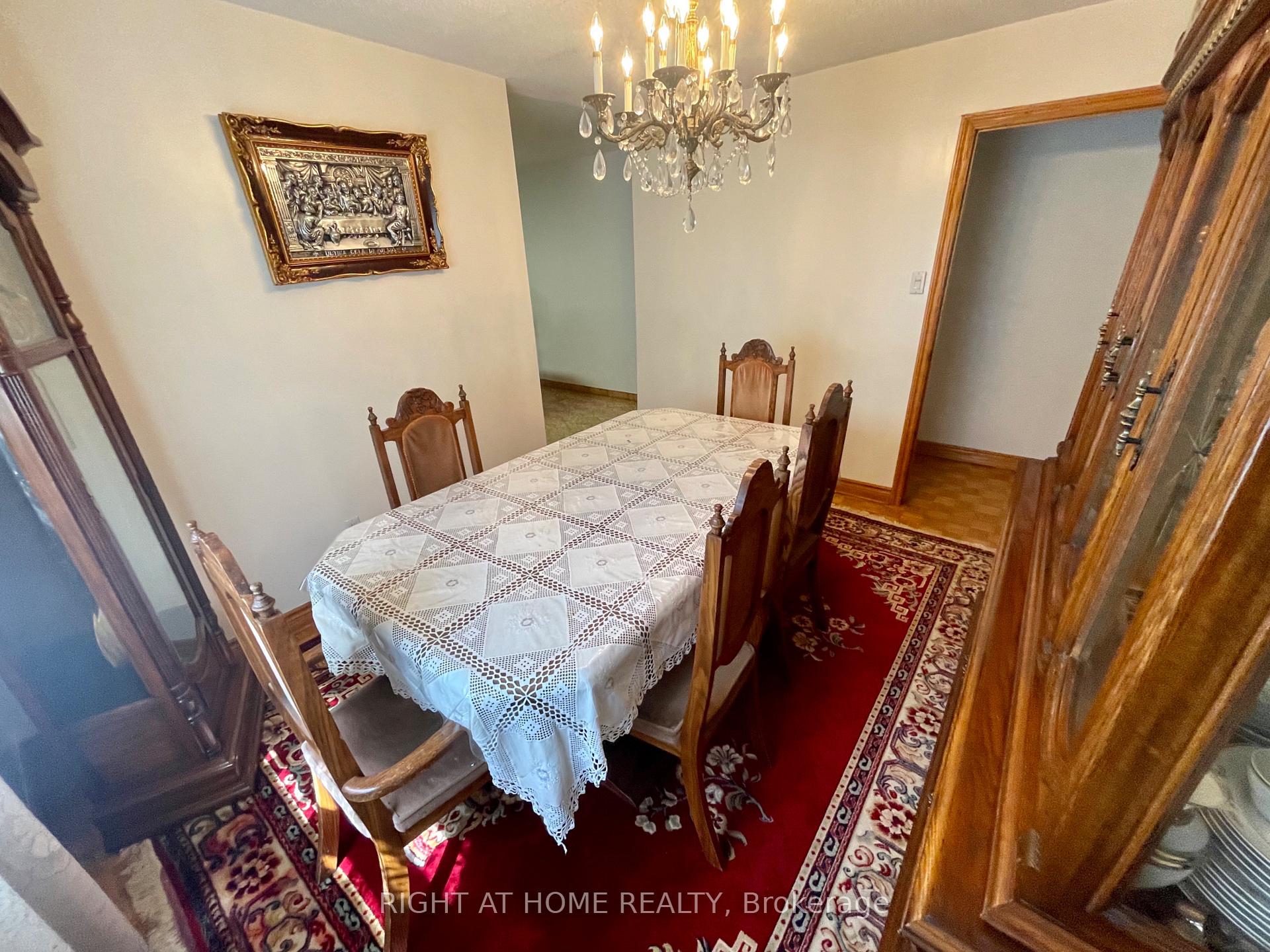 Photo 9 of 40 Bellevue Avenue, Toronto, Kensington-Chinatown — HOMEH