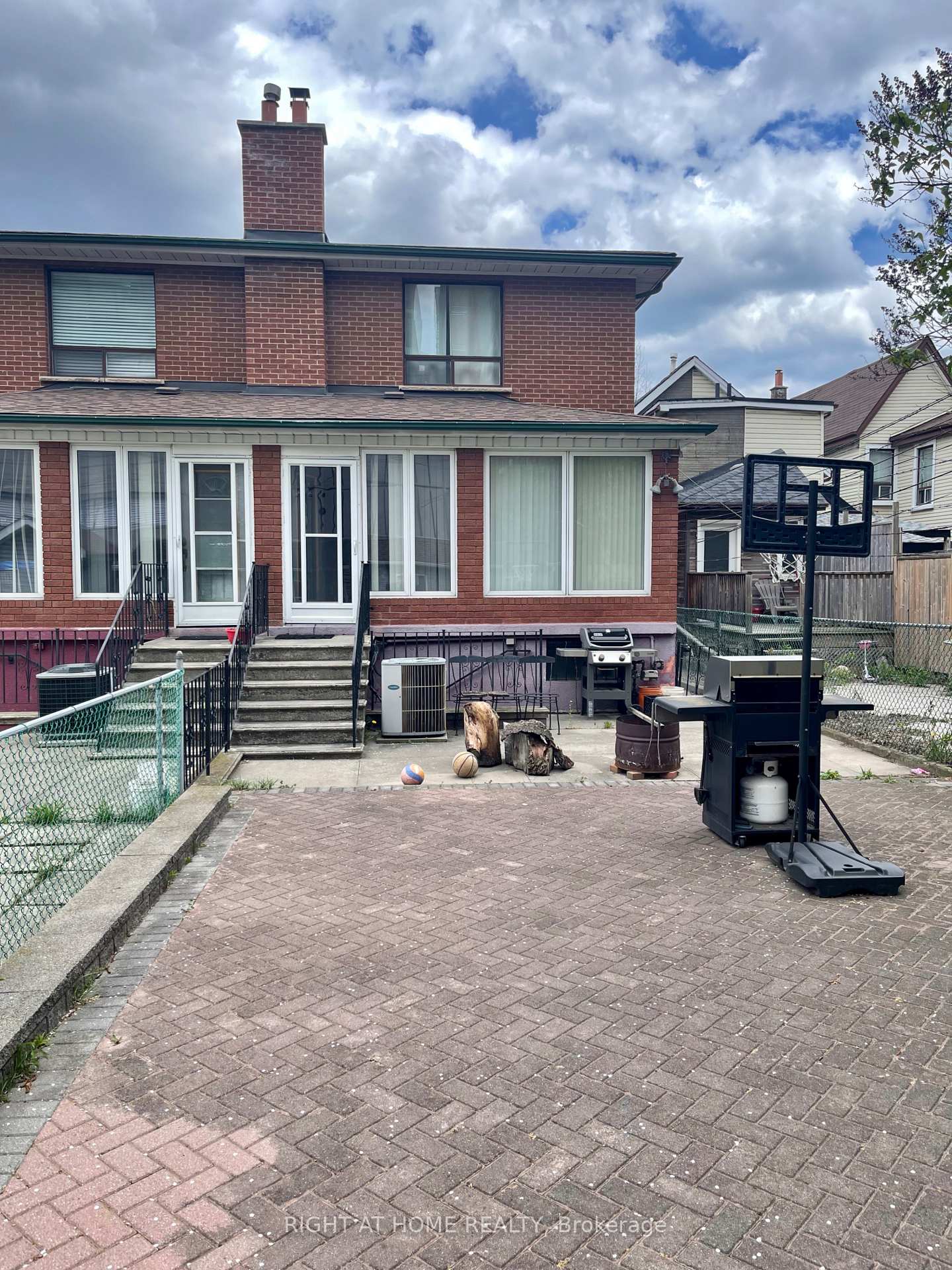 Photo 34 of 40 Bellevue Avenue, Toronto, Kensington-Chinatown — HOMEH