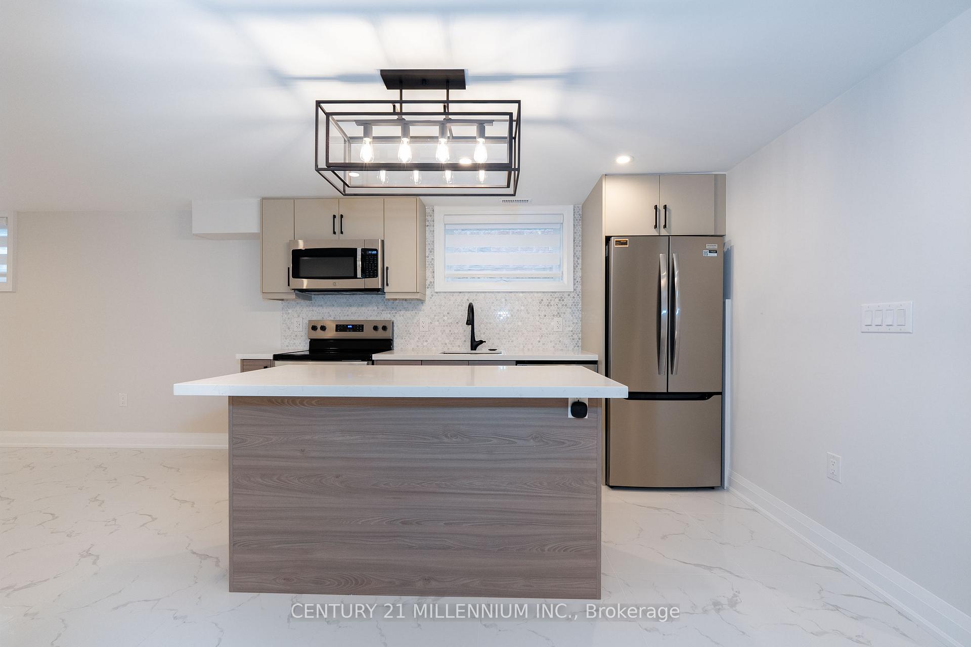 Photo 7 of Unit B, 31 Mariposa Avenue, Toronto, Rockcliffe-Smythe — HOMEH