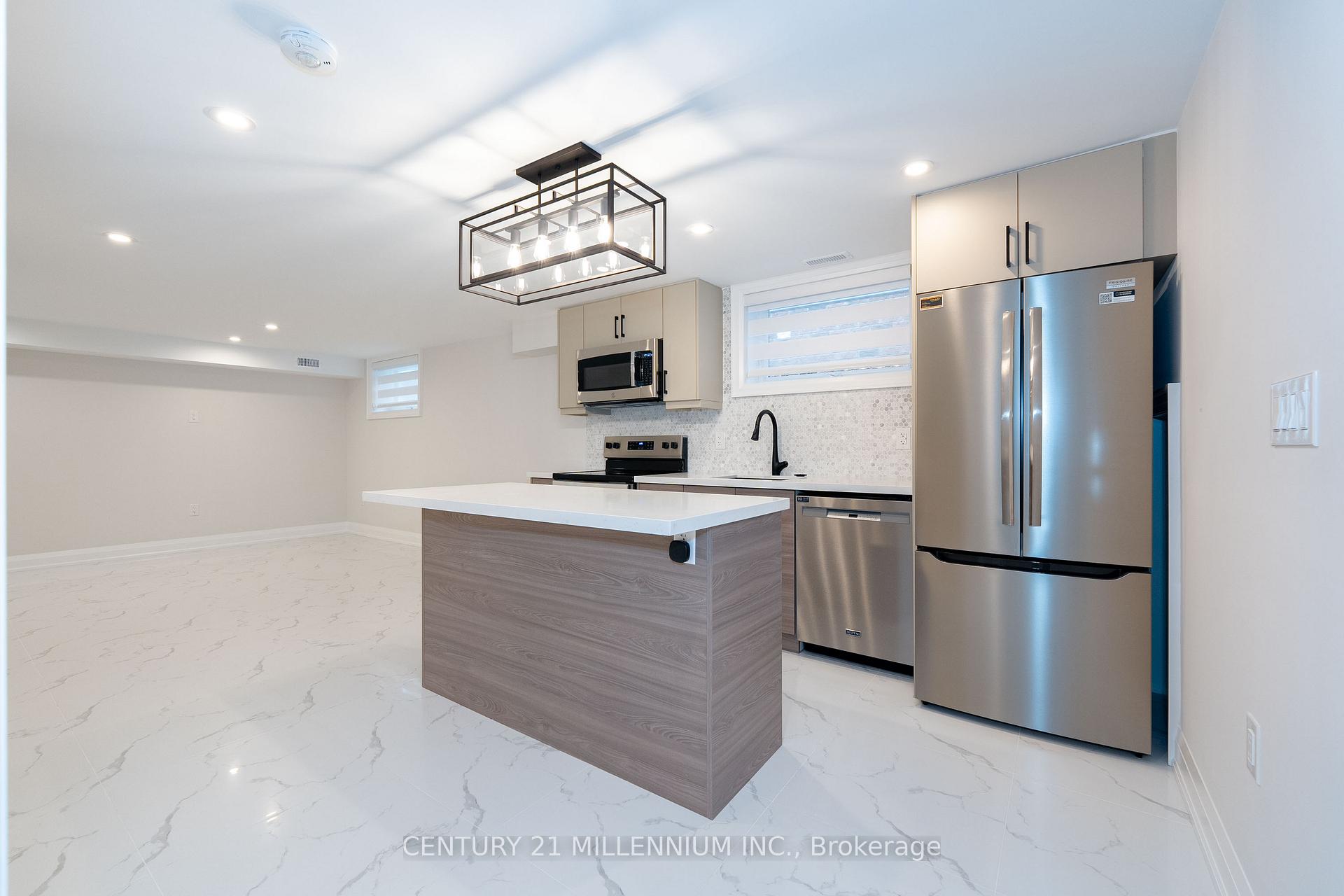 Photo 8 of Unit B, 31 Mariposa Avenue, Toronto, Rockcliffe-Smythe — HOMEH