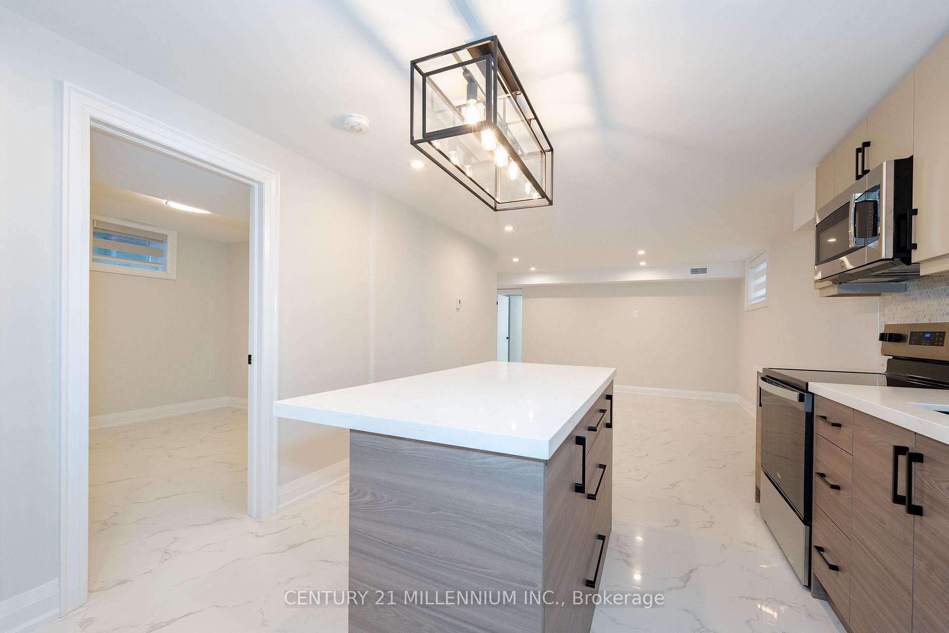Photo 9 of Unit B, 31 Mariposa Avenue, Toronto, Rockcliffe-Smythe — HOMEH