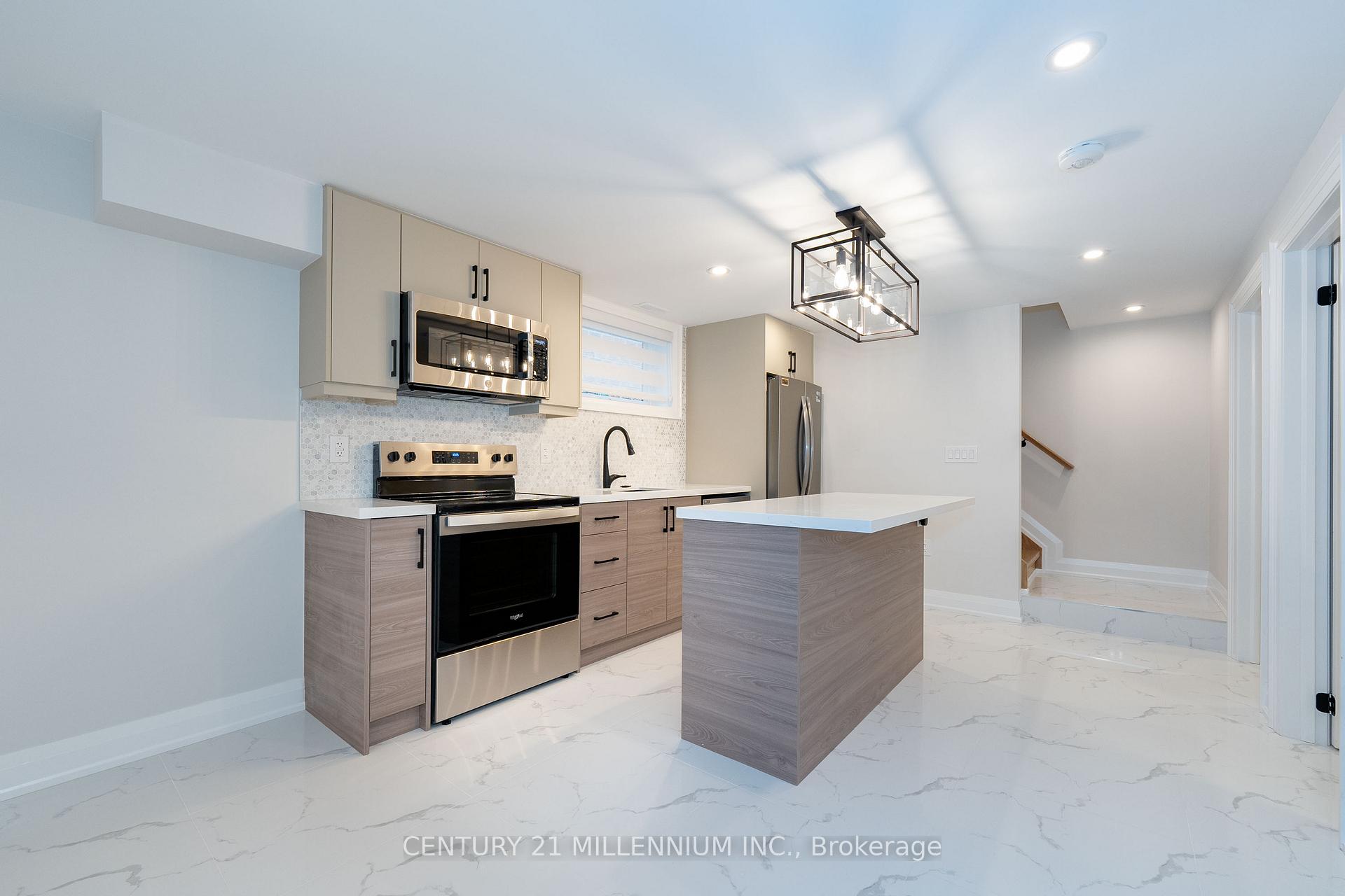 Photo 10 of Unit B, 31 Mariposa Avenue, Toronto, Rockcliffe-Smythe — HOMEH