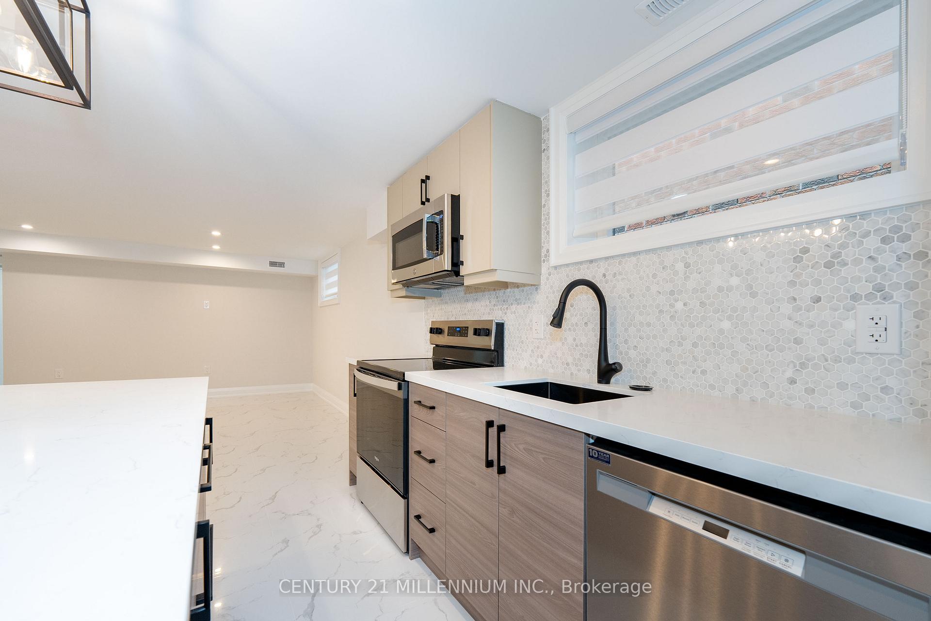 Photo 11 of Unit B, 31 Mariposa Avenue, Toronto, Rockcliffe-Smythe — HOMEH