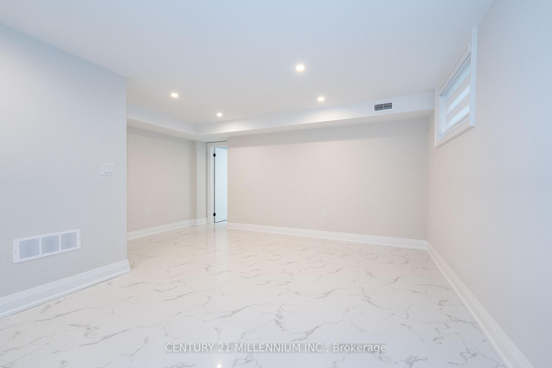 Photo 13 of Unit B, 31 Mariposa Avenue, Toronto, Rockcliffe-Smythe — HOMEH