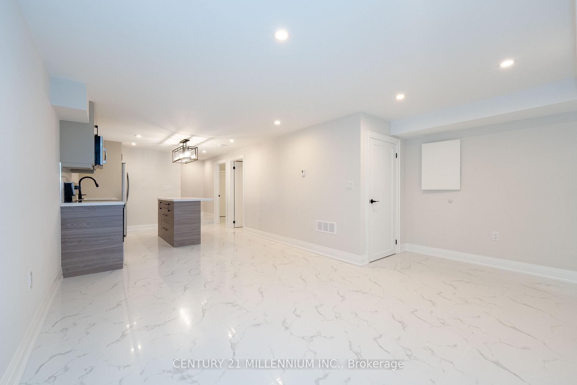Photo 14 of Unit B, 31 Mariposa Avenue, Toronto, Rockcliffe-Smythe — HOMEH