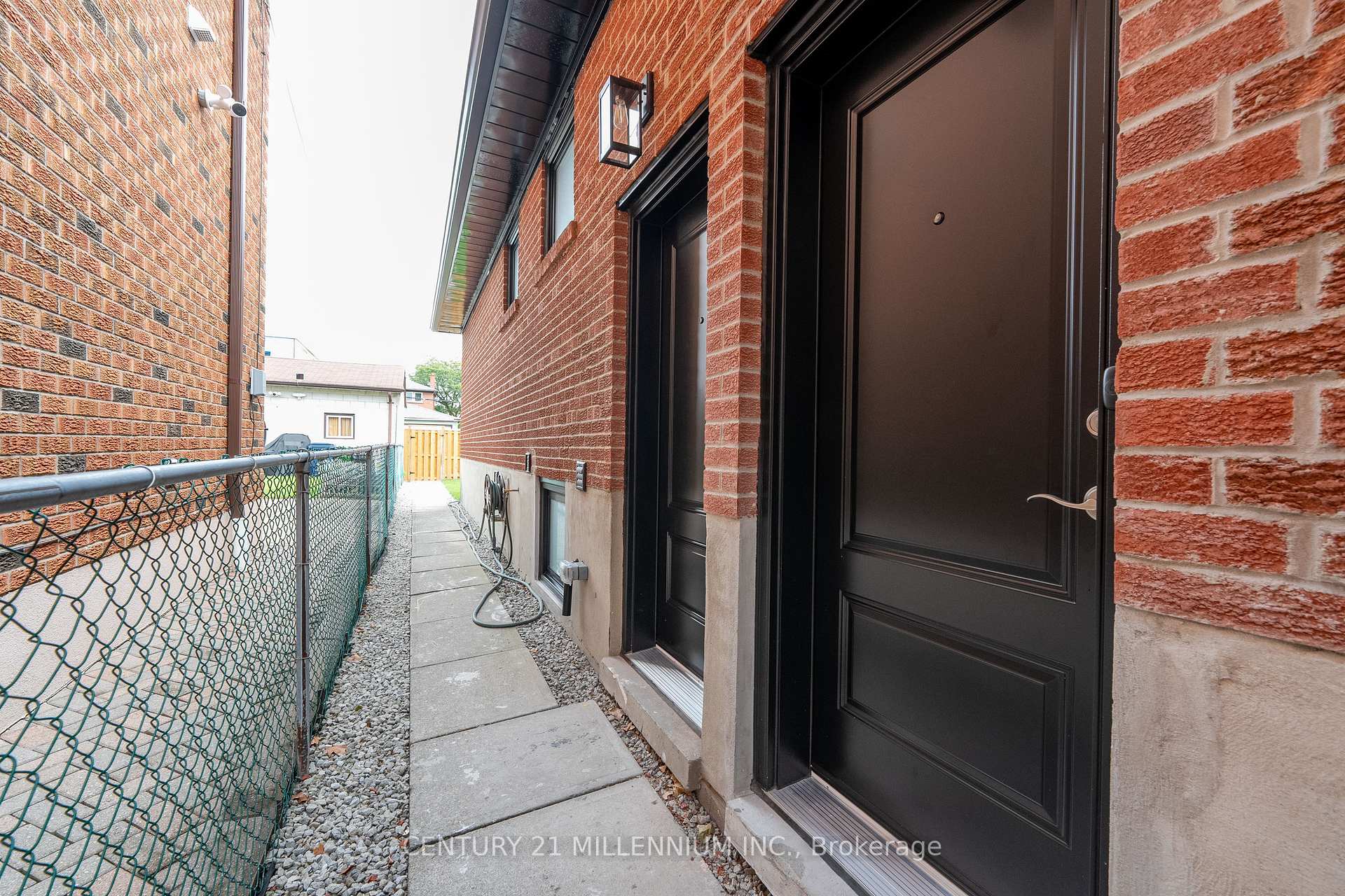 Photo 18 of Unit B, 31 Mariposa Avenue, Toronto, Rockcliffe-Smythe — HOMEH