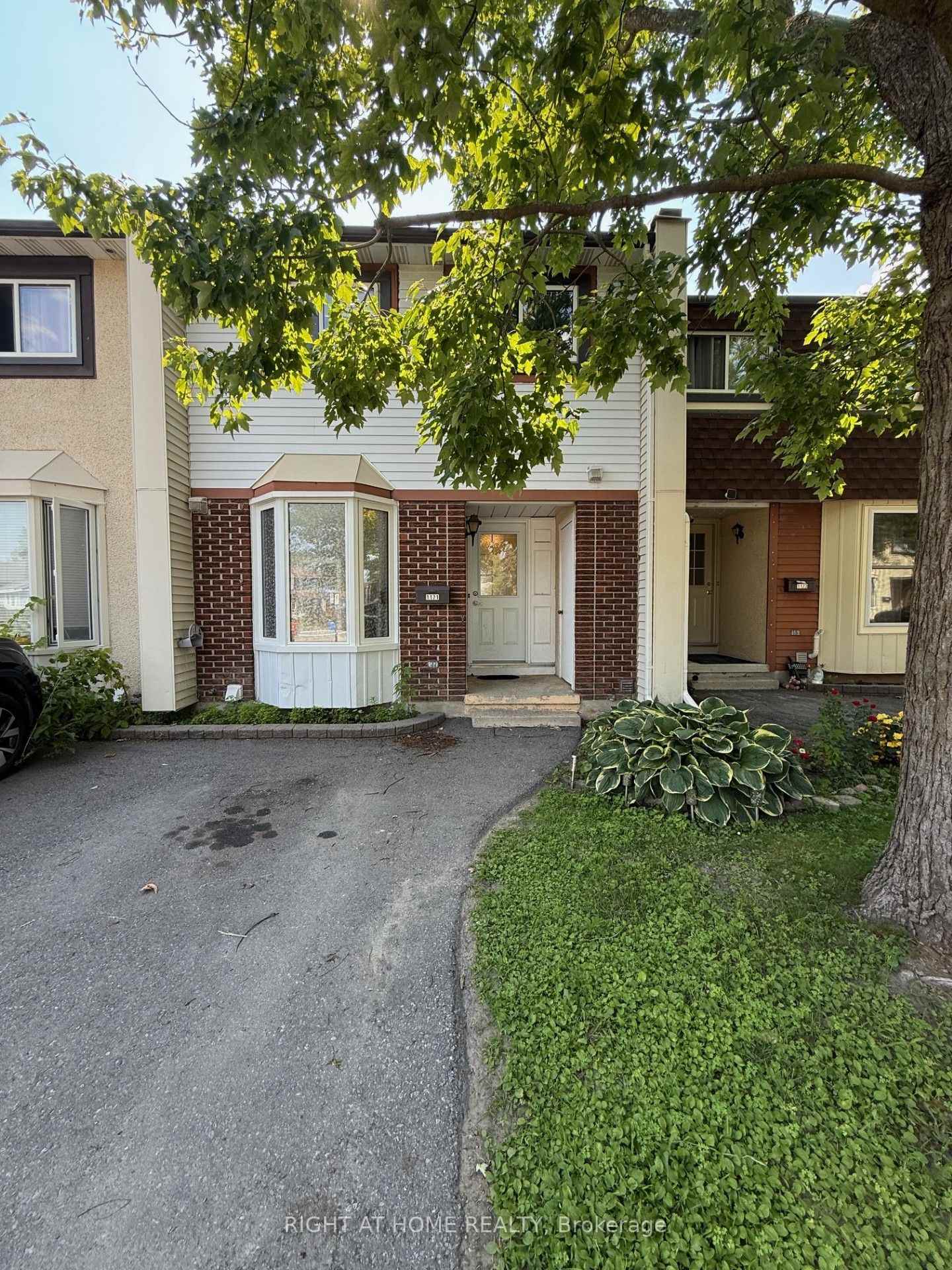Photo 2 of Unit 2, 1171 Priory Lane, Ottawa, Convent Glen North — HOMEH