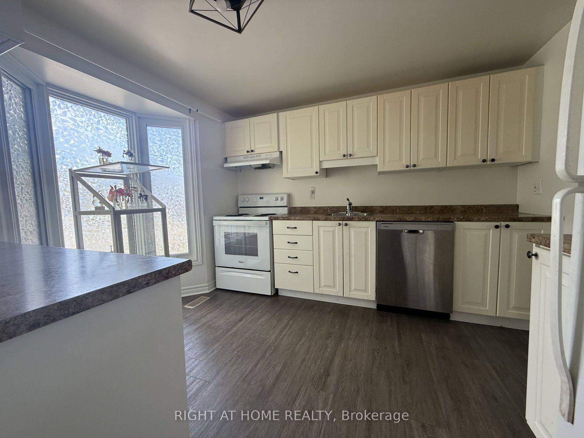 Photo 4 of Unit 2, 1171 Priory Lane, Ottawa, Convent Glen North — HOMEH