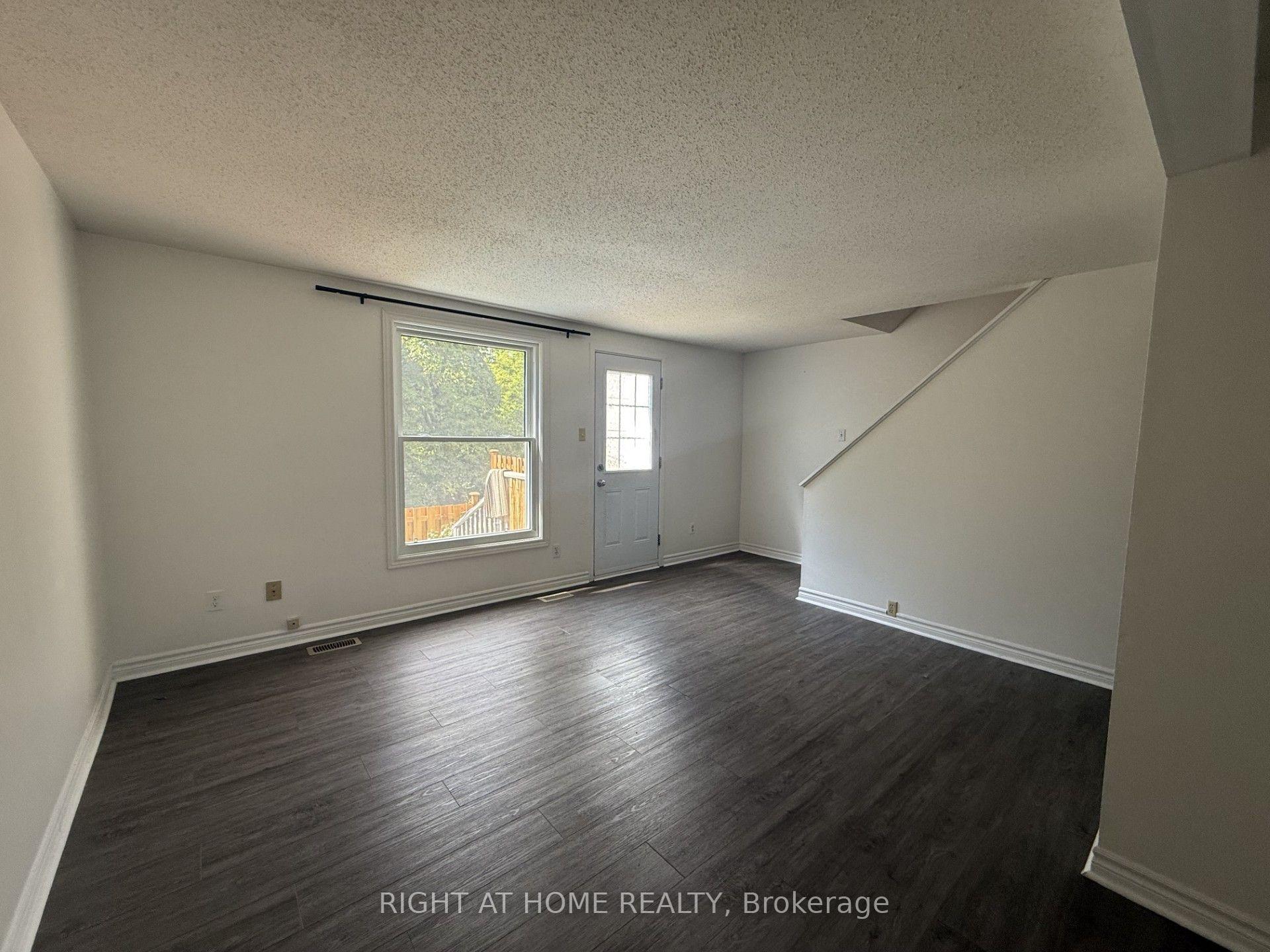 Photo 6 of Unit 2, 1171 Priory Lane, Ottawa, Convent Glen North — HOMEH