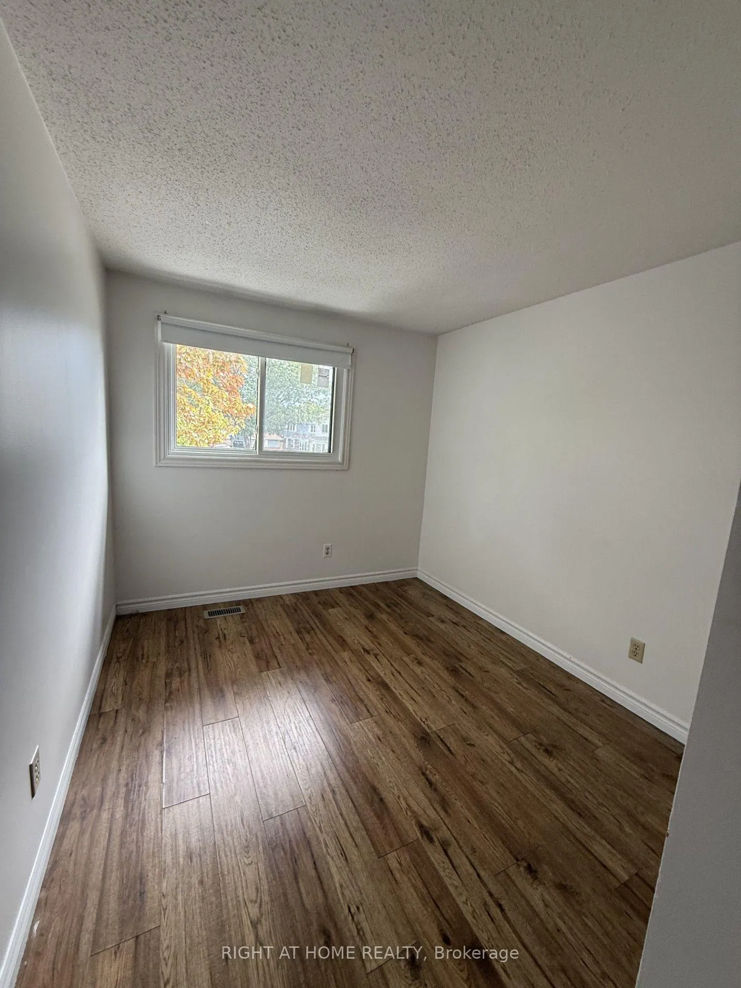 Photo 8 of Unit 2, 1171 Priory Lane, Ottawa, Convent Glen North — HOMEH