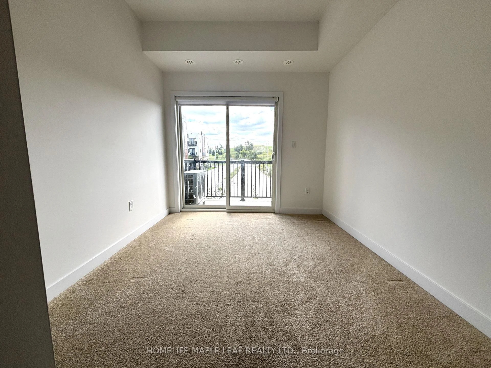 Photo 11 of Unit Q7, 25 Palace Street, Kitchener, Laurentian Hills — HOMEH