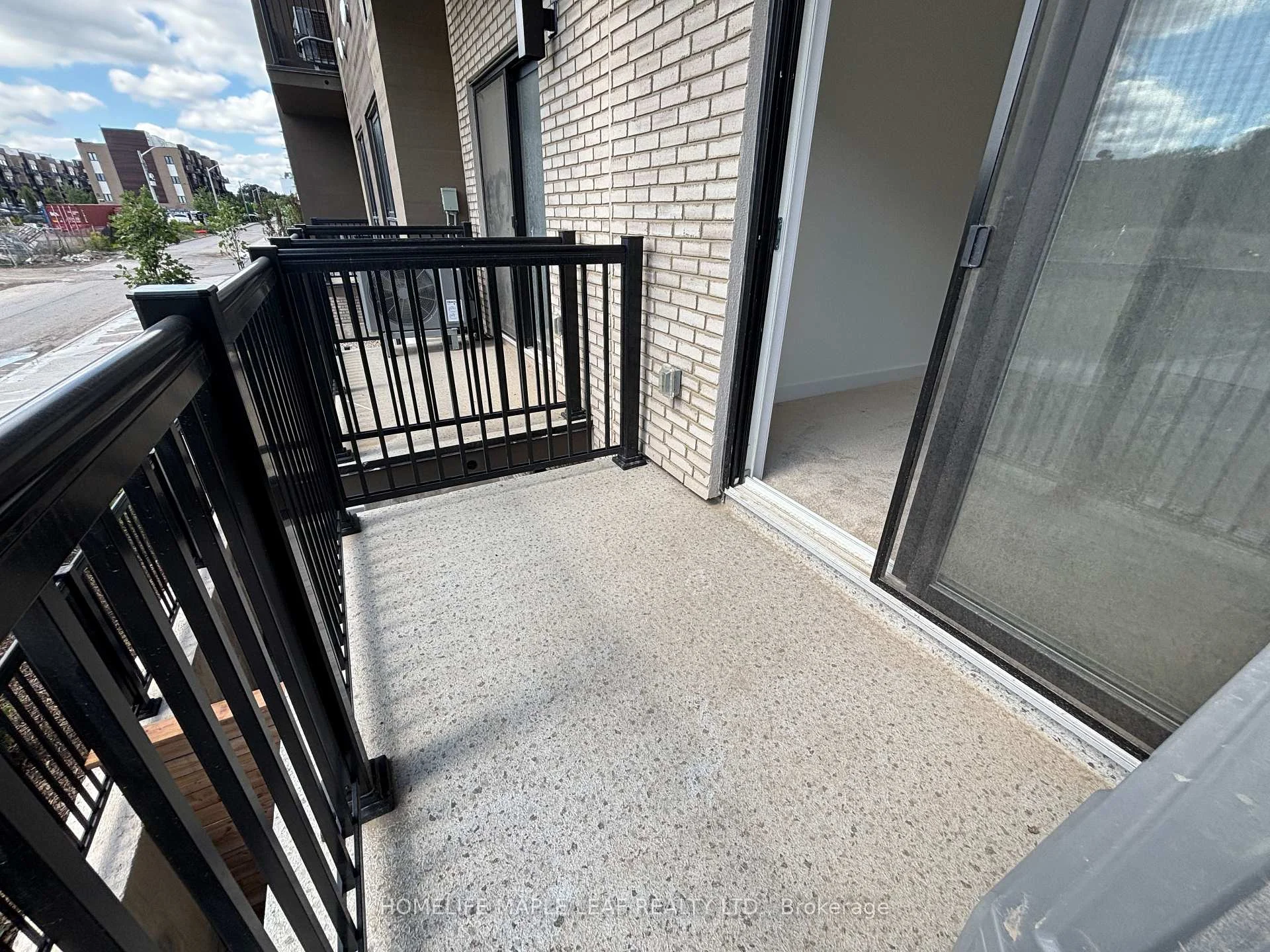 Photo 12 of Unit Q7, 25 Palace Street, Kitchener, Laurentian Hills — HOMEH