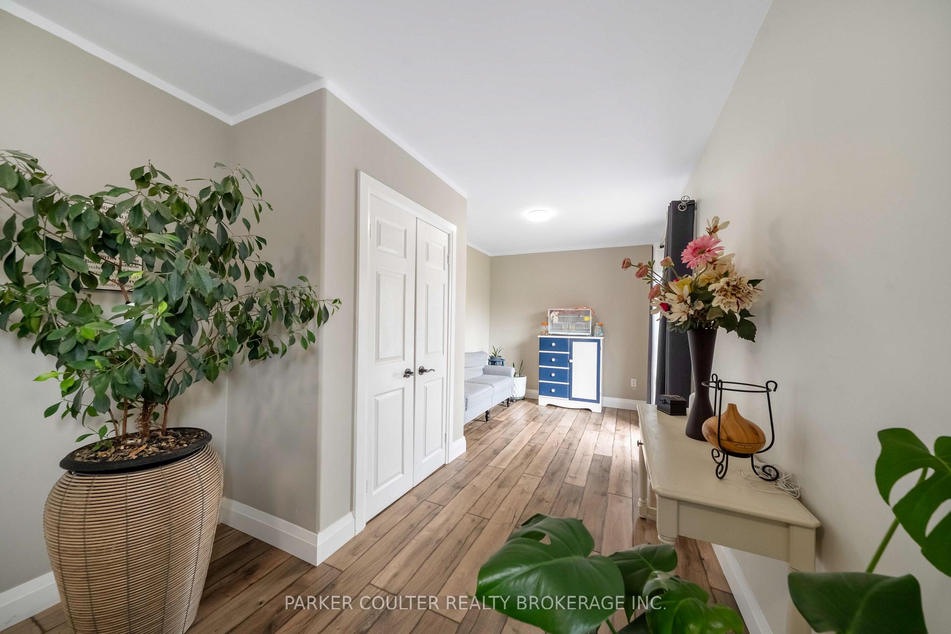 Photo 3 of 2510 25 Side Road, Innisfil, Alcona — HOMEH