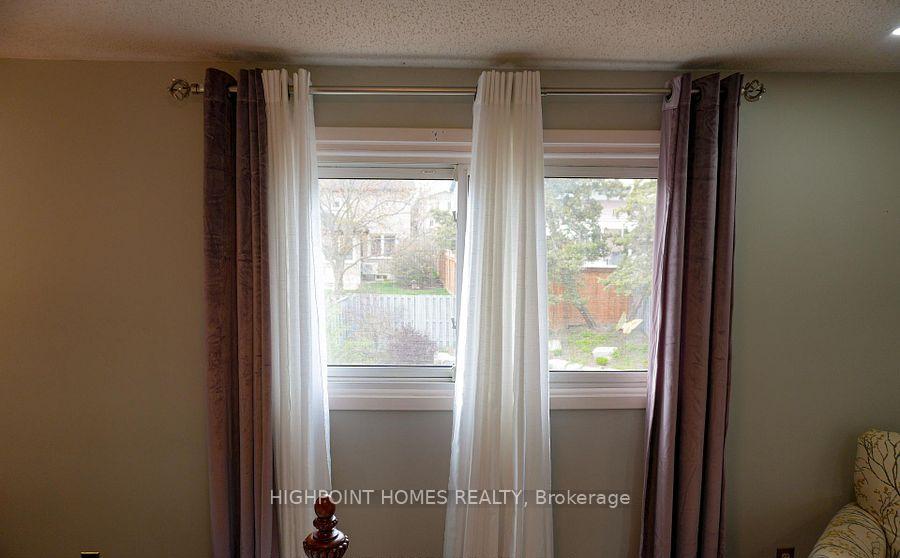 Photo 32 of 522 Powell Road, Whitby, Blue Grass Meadows — HOMEH