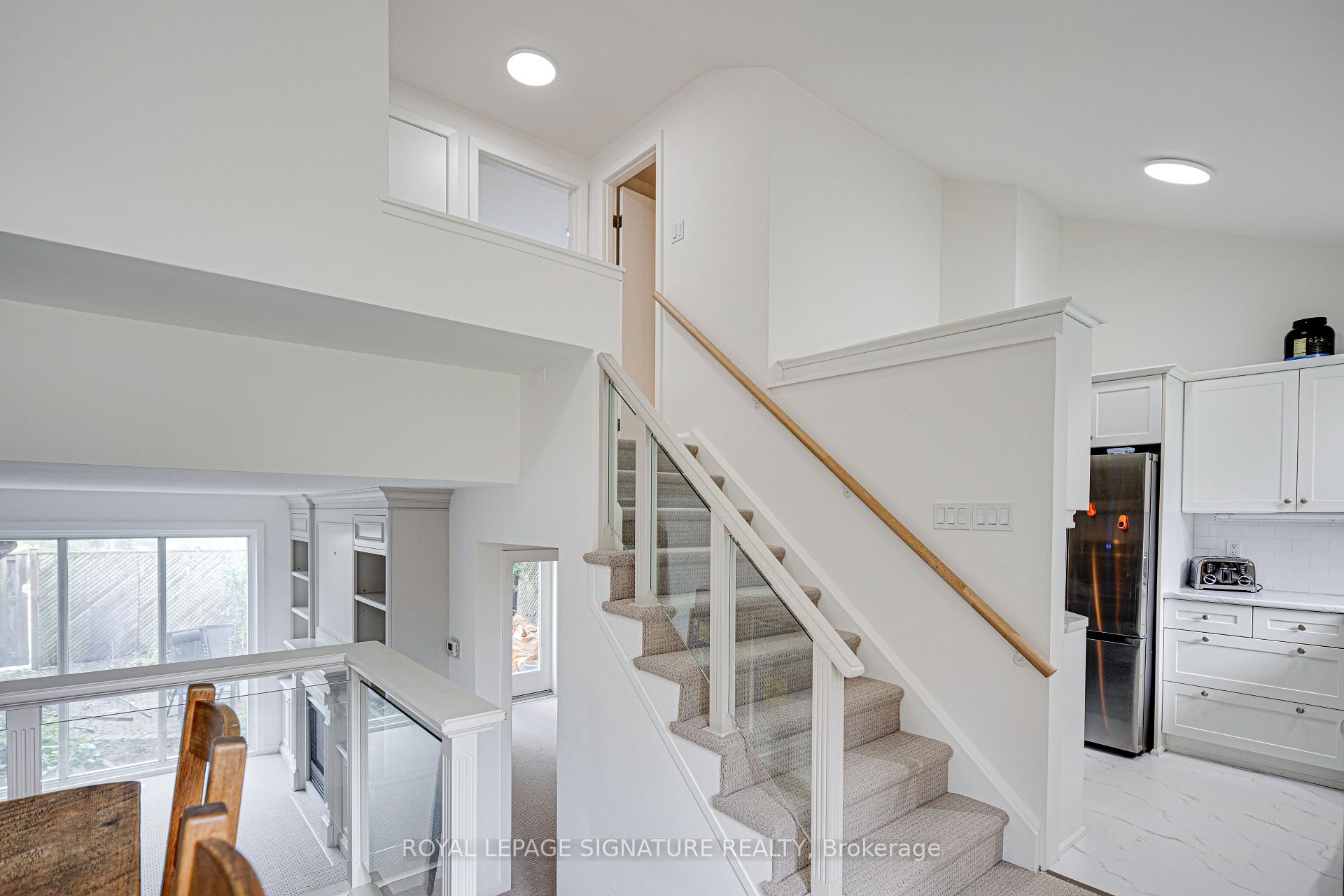 Photo 27 of 16 Burdock Lane, North York, Banbury-Don Mills — HOMEH