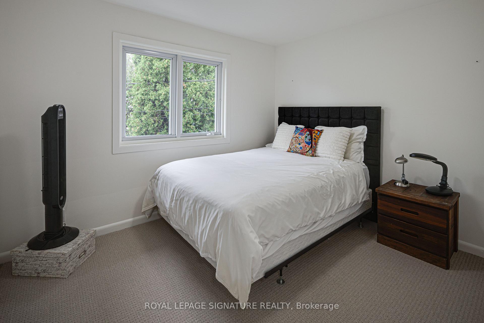 Photo 41 of 16 Burdock Lane, North York, Banbury-Don Mills — HOMEH