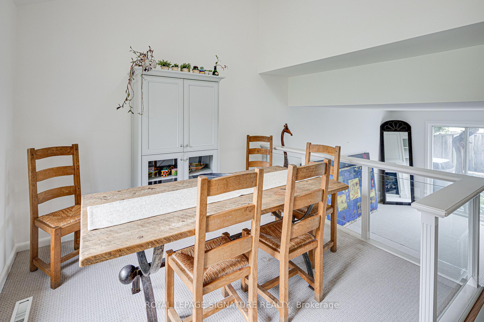 Photo 45 of 16 Burdock Lane, North York, Banbury-Don Mills — HOMEH