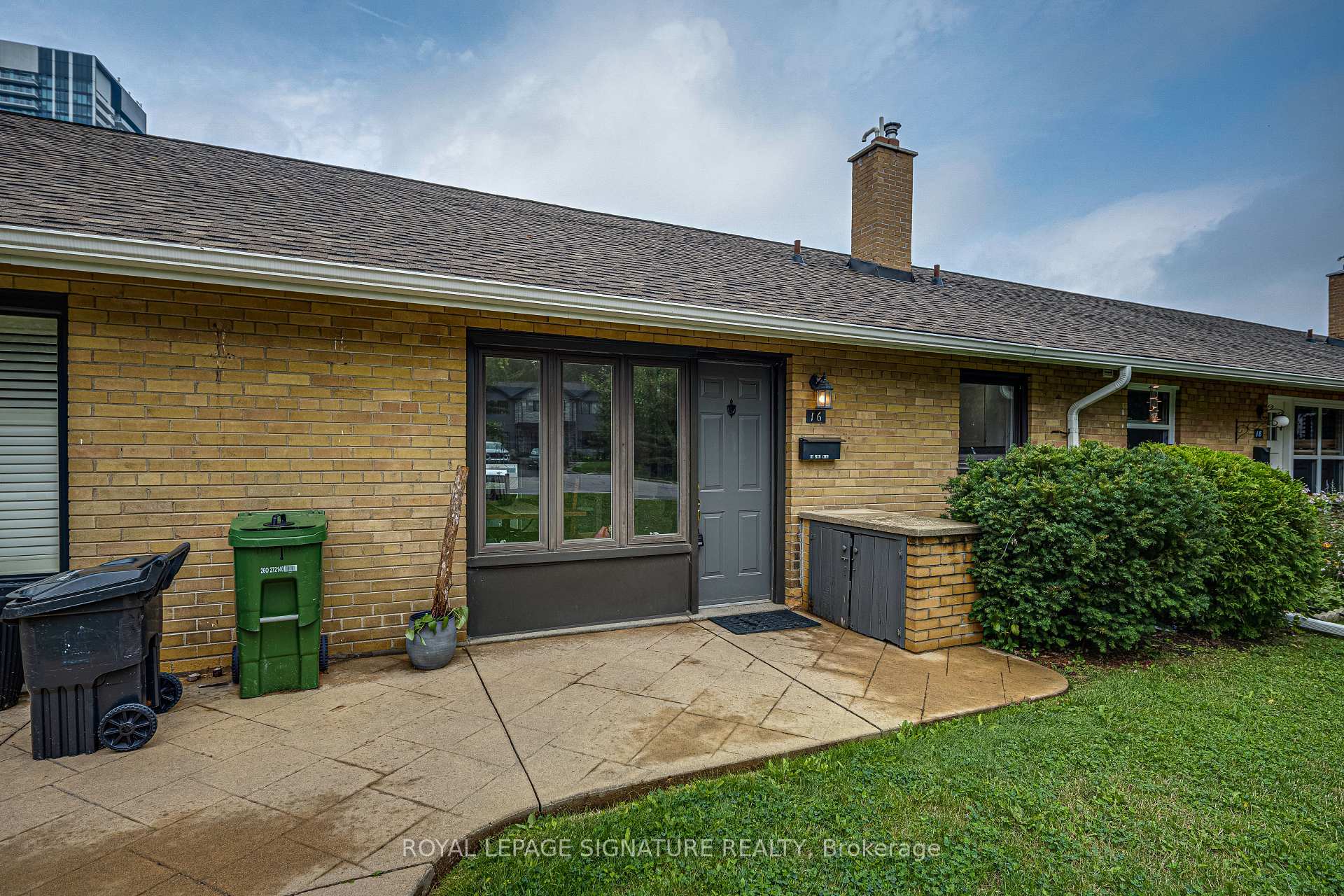 Photo 57 of 16 Burdock Lane, North York, Banbury-Don Mills — HOMEH
