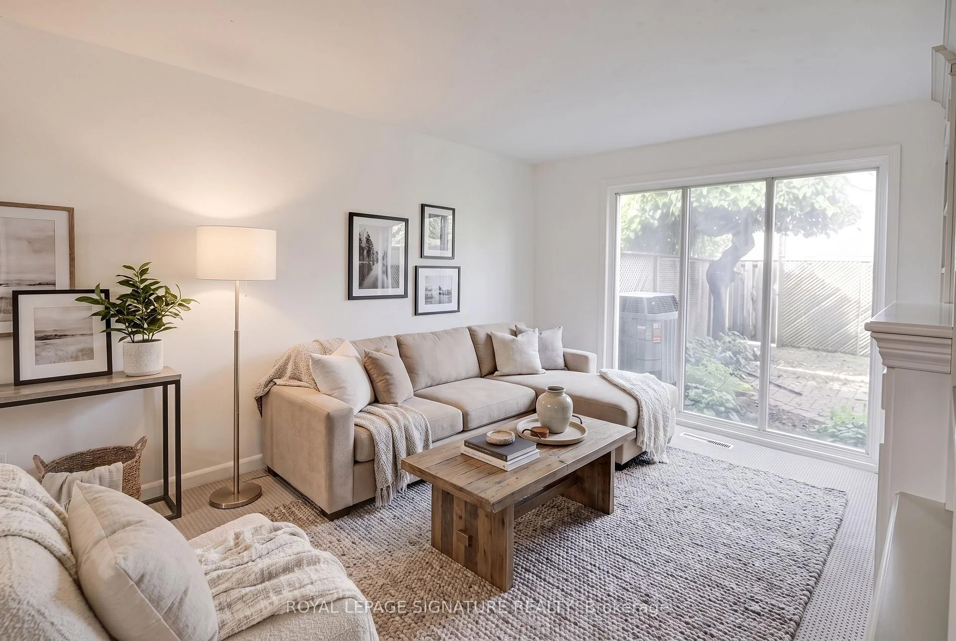 Photo 22 of 16 Burdock Lane, North York, Banbury-Don Mills — HOMEH