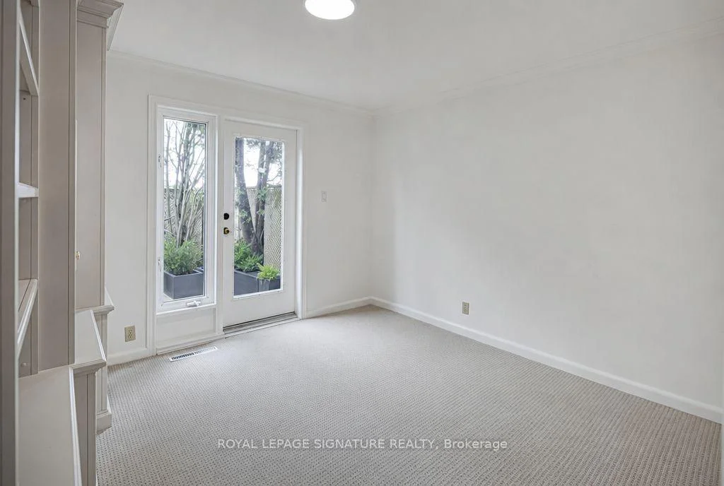 Photo 28 of 16 Burdock Lane, North York, Banbury-Don Mills — HOMEH