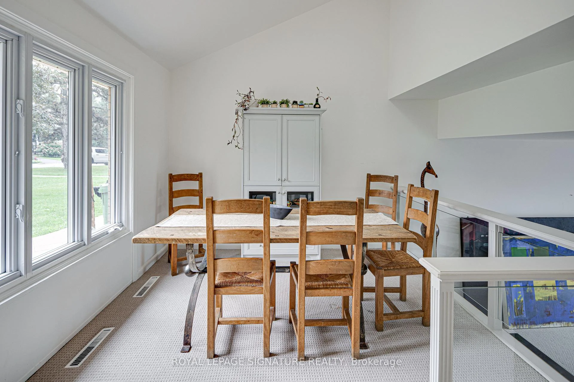 Photo 46 of 16 Burdock Lane, North York, Banbury-Don Mills — HOMEH