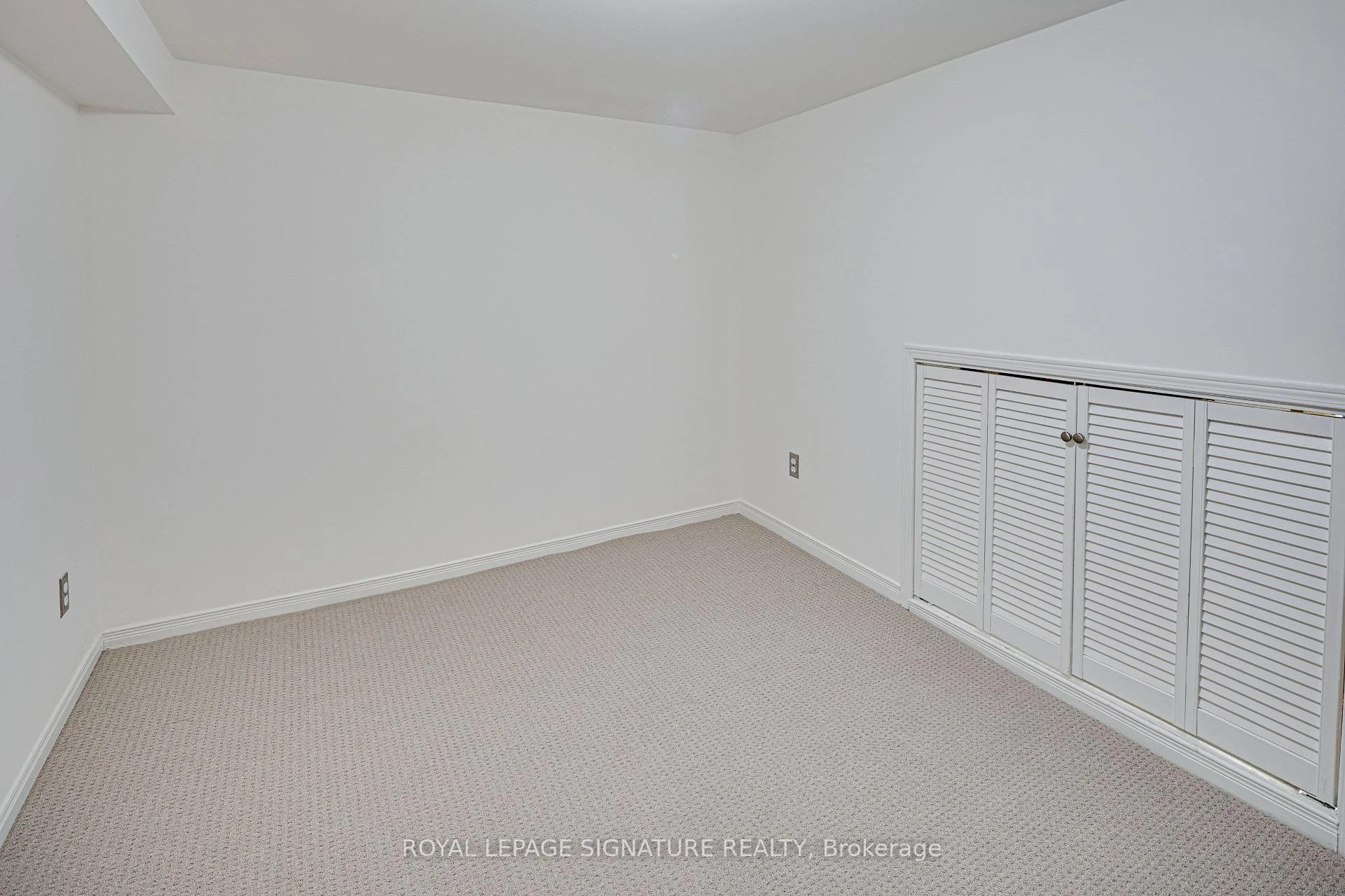 Photo 76 of 16 Burdock Lane, North York, Banbury-Don Mills — HOMEH