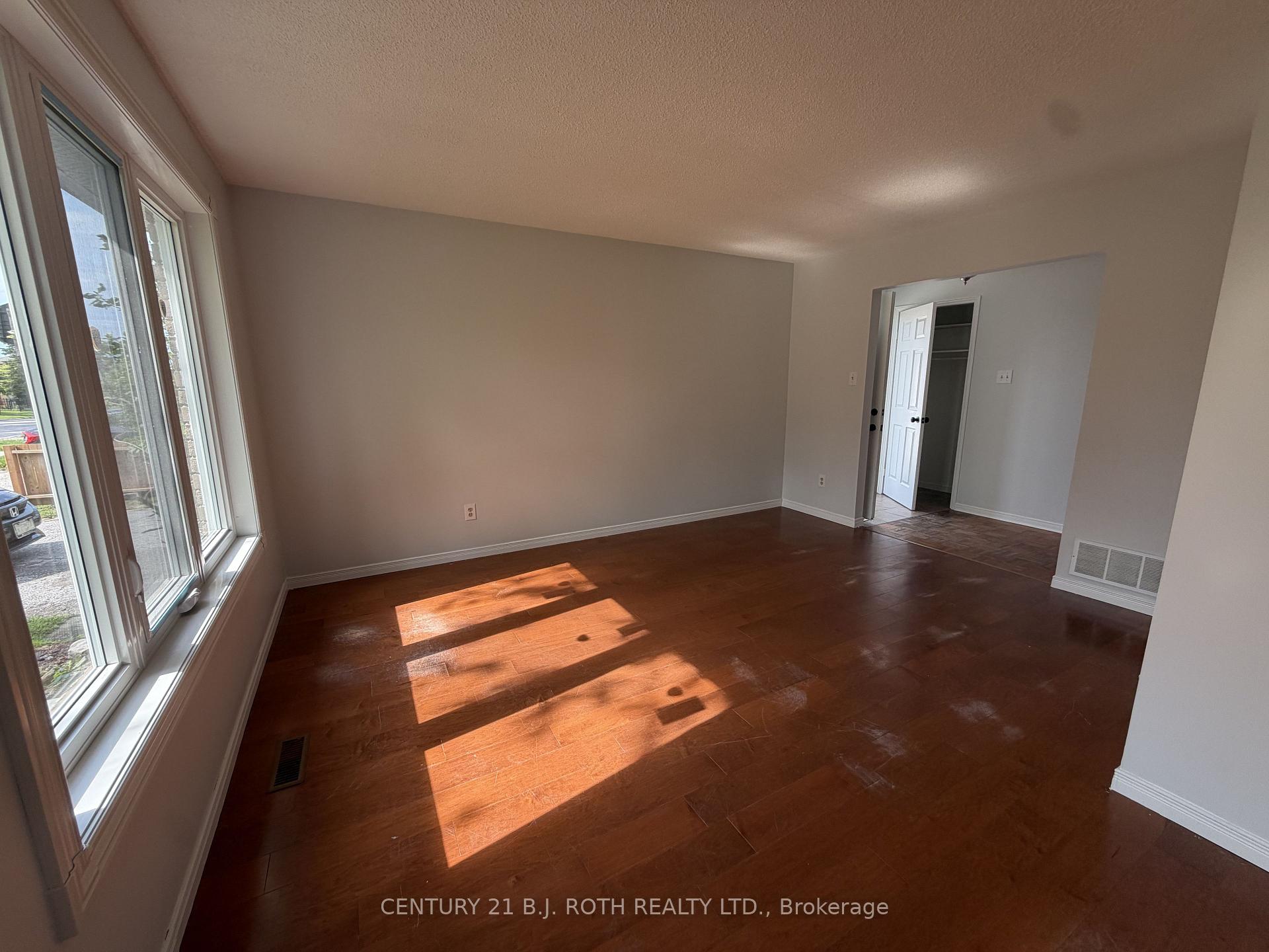 Photo 12 of 11 Cartwright Drive, Barrie, Cundles East — HOMEH