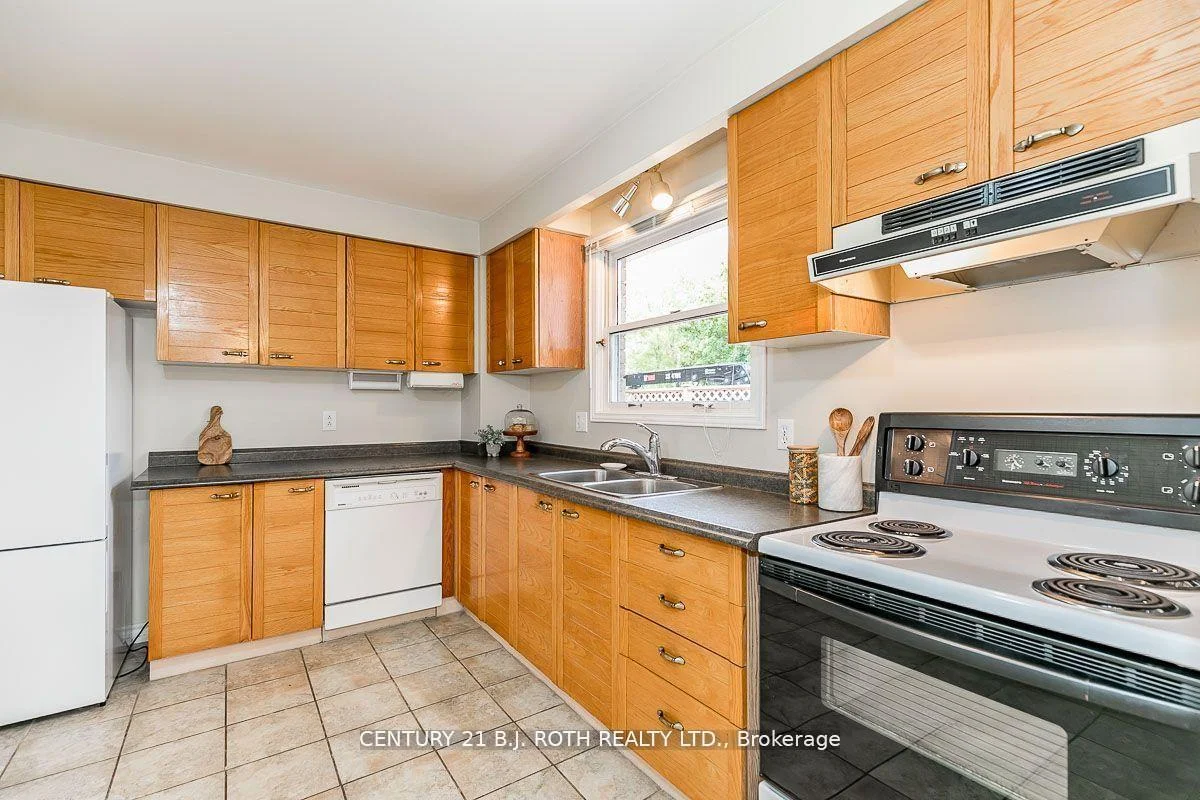 Photo 16 of 11 Cartwright Drive, Barrie, Cundles East — HOMEH