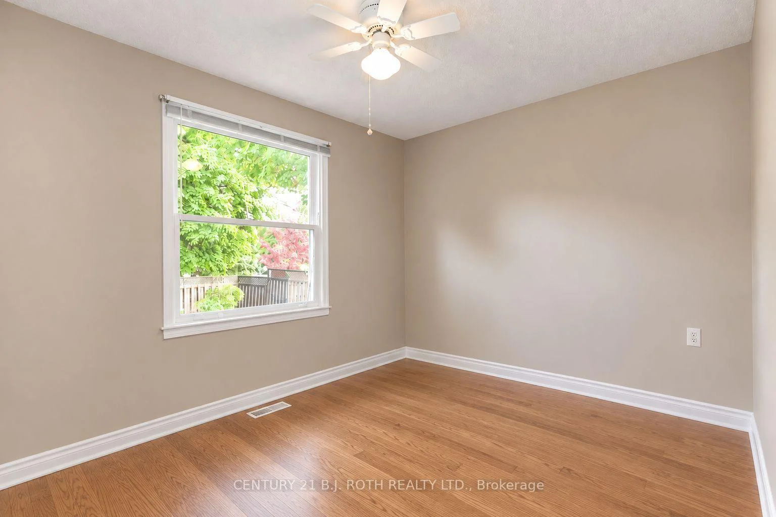 Photo 30 of 11 Cartwright Drive, Barrie, Cundles East — HOMEH