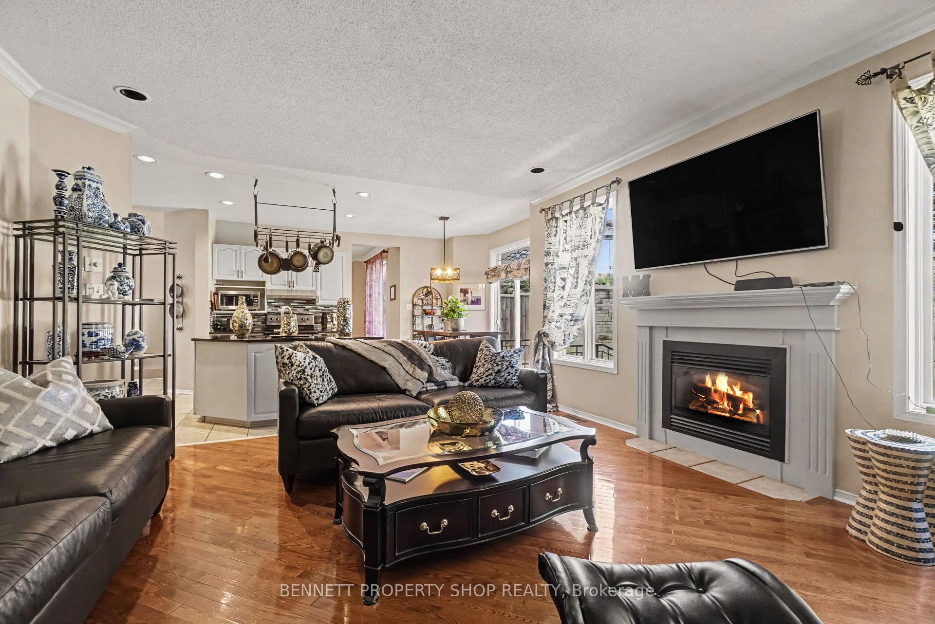 Photo 6 of 21 Summerwind Crescent, Ottawa, Barrhaven East — HOMEH
