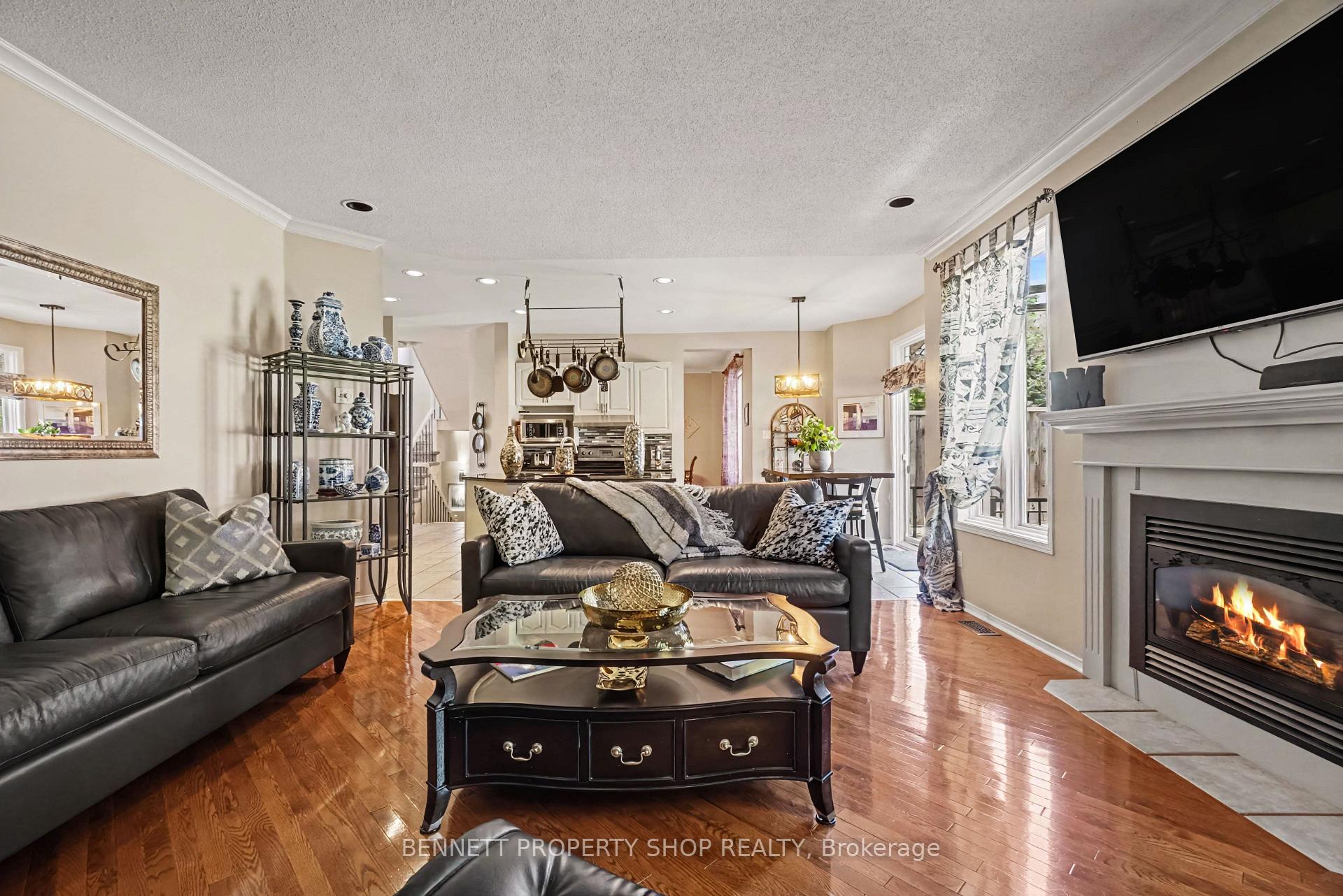 Photo 7 of 21 Summerwind Crescent, Ottawa, Barrhaven East — HOMEH