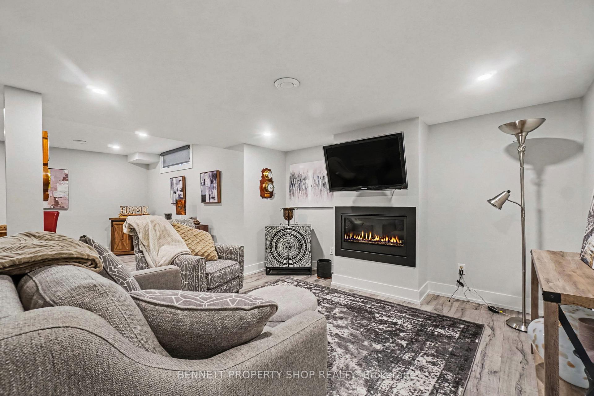 Photo 21 of 21 Summerwind Crescent, Ottawa, Barrhaven East — HOMEH