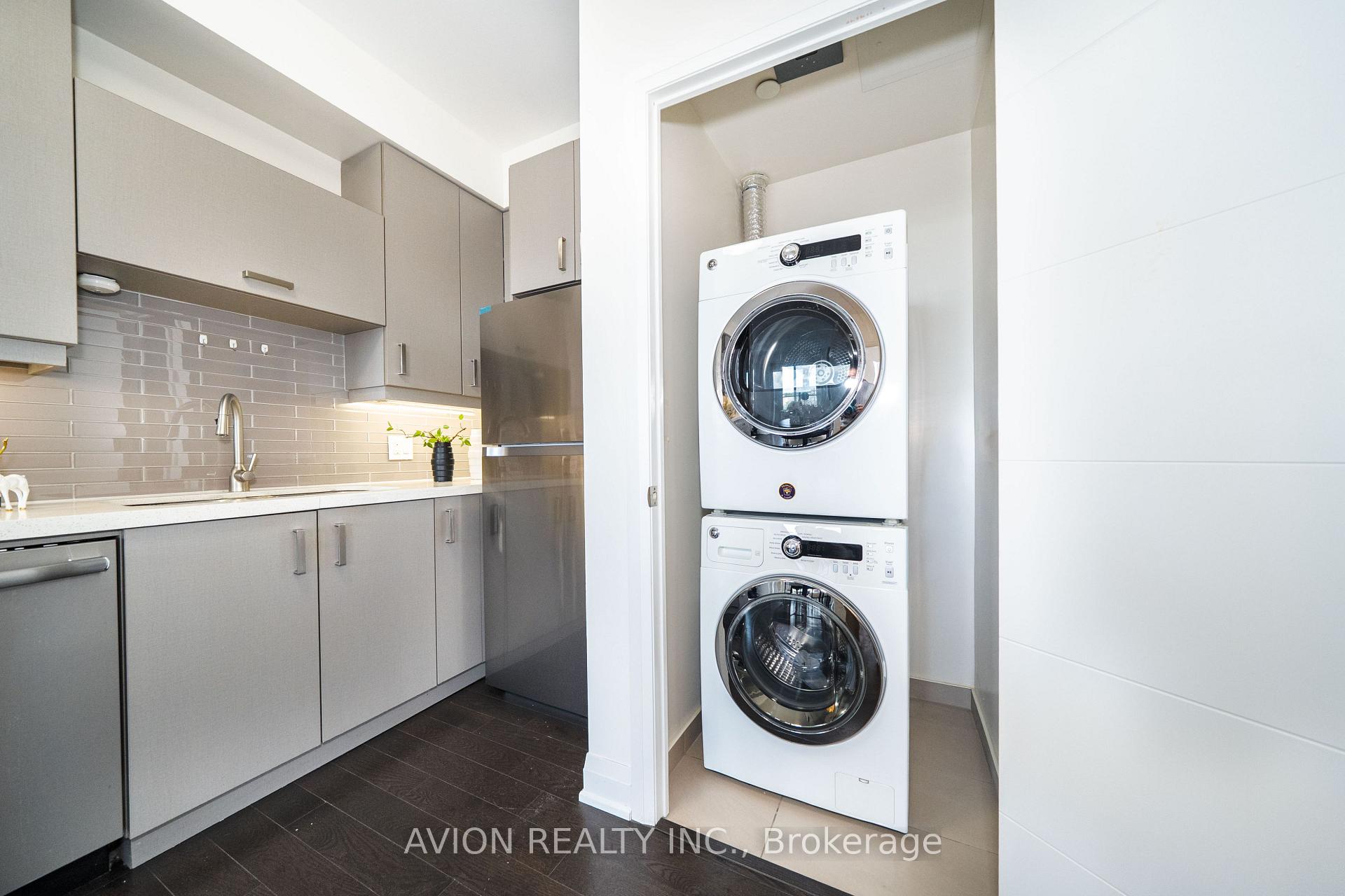 Photo 14 of 622 28 Uptown Drive, Markham, Unionville — HOMEH