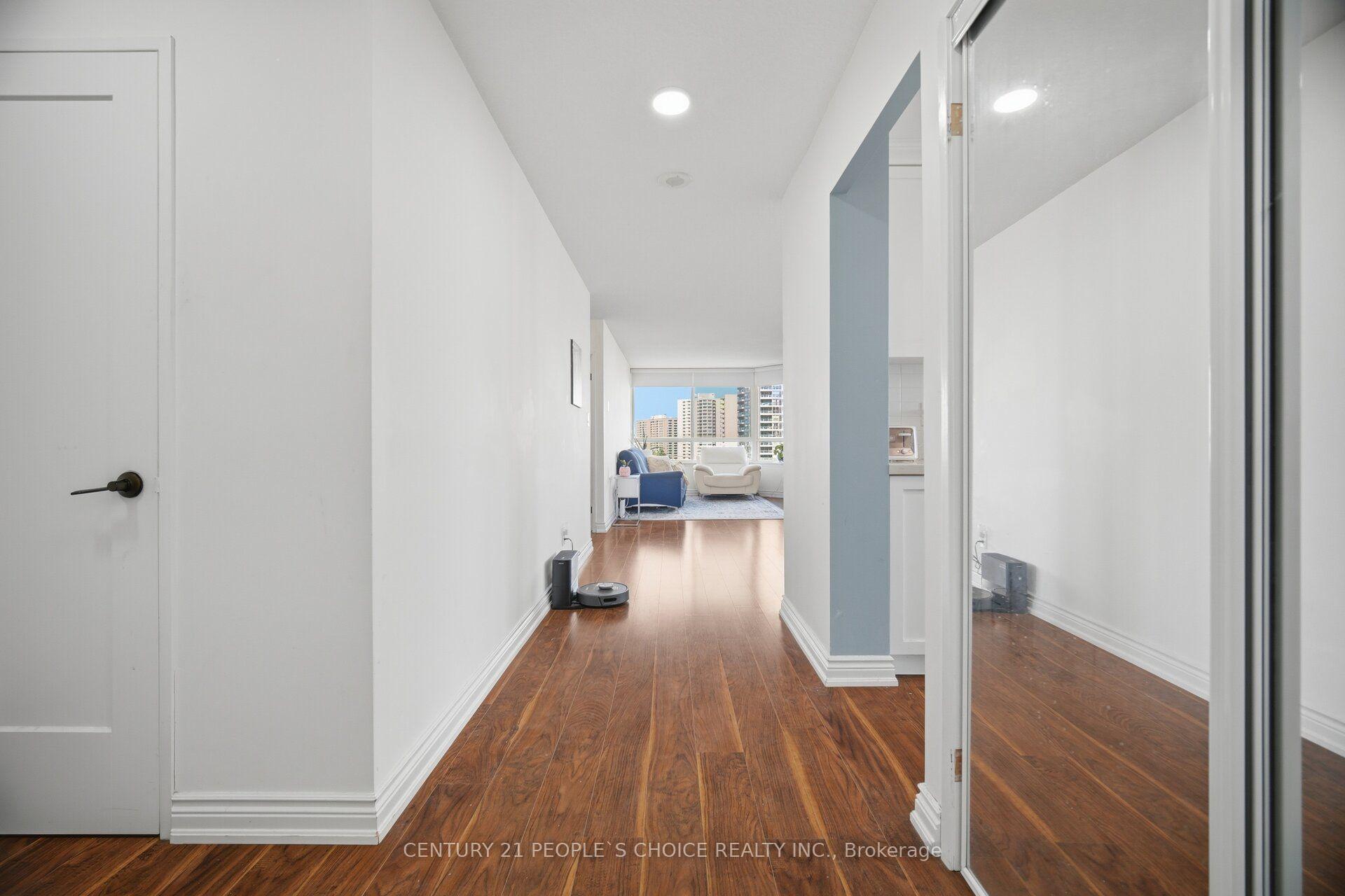 Photo 7 of Unit 703, 3605 Kariya Drive, Mississauga, City Centre — HOMEH