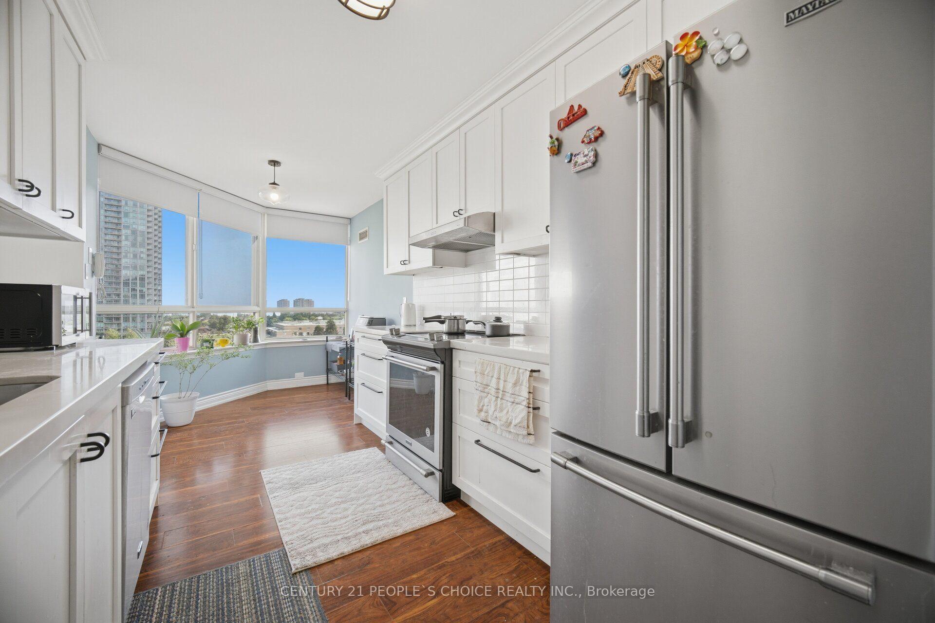 Photo 10 of Unit 703, 3605 Kariya Drive, Mississauga, City Centre — HOMEH