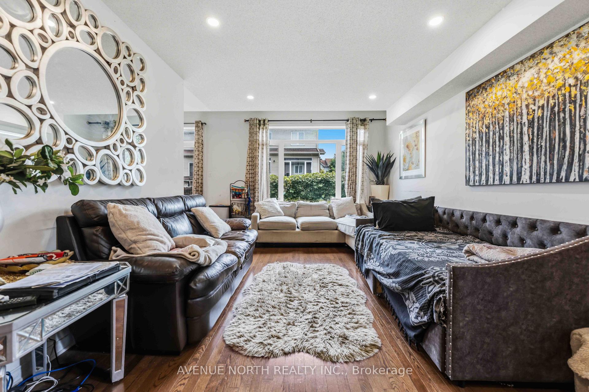 Photo 8 of 216 Cityview Crescent, Ottawa, Springridge/East Village — HOMEH