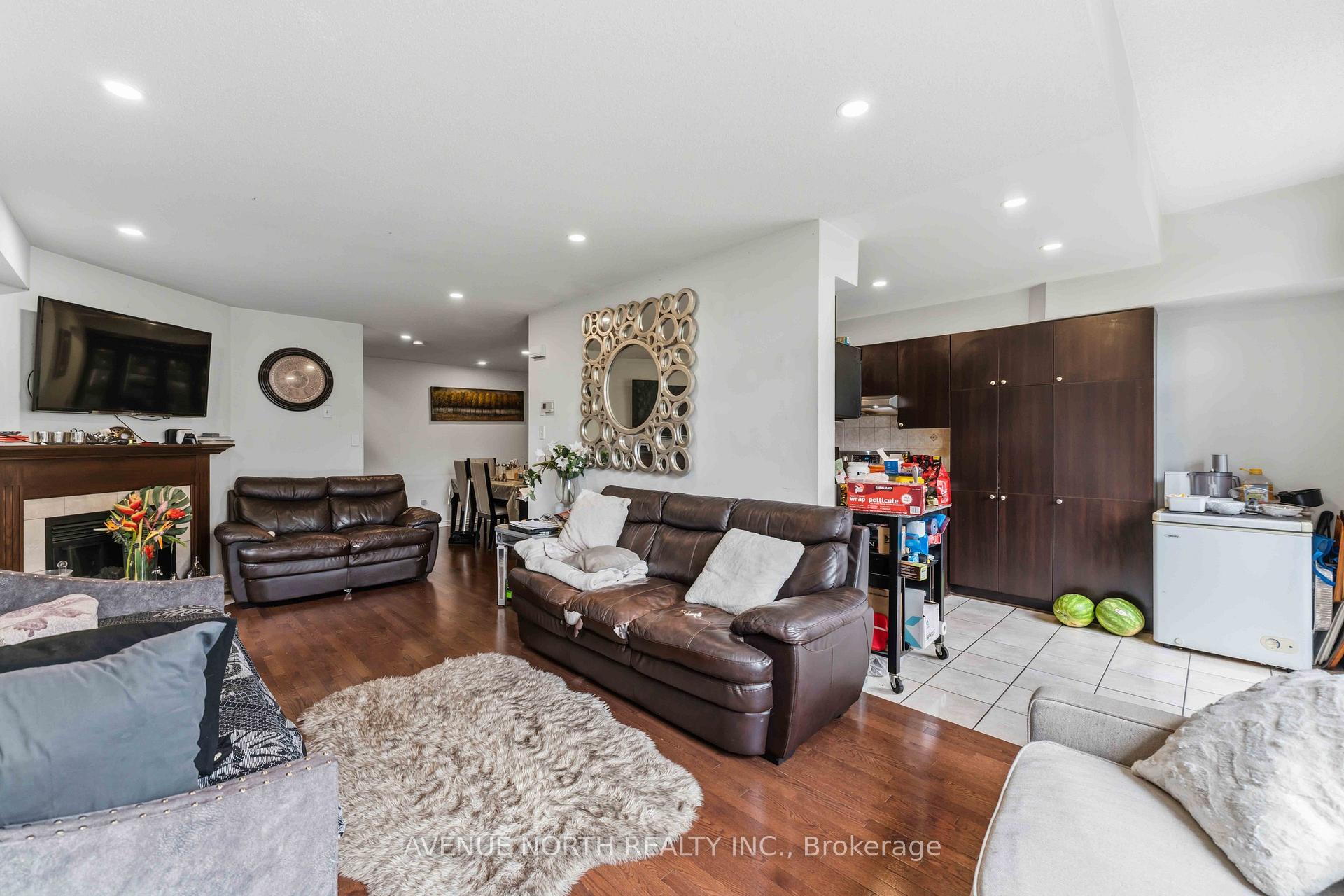 Photo 11 of 216 Cityview Crescent, Ottawa, Springridge/East Village — HOMEH