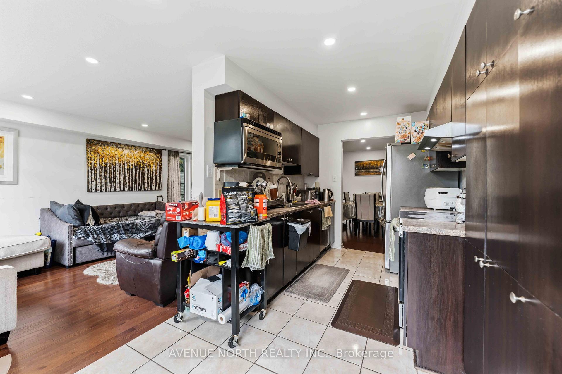 Photo 15 of 216 Cityview Crescent, Ottawa, Springridge/East Village — HOMEH