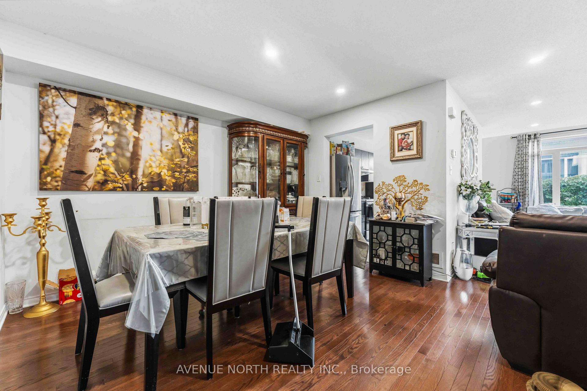 Photo 17 of 216 Cityview Crescent, Ottawa, Springridge/East Village — HOMEH