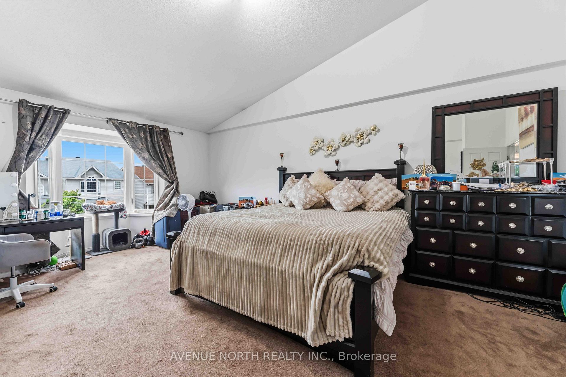 Photo 31 of 216 Cityview Crescent, Ottawa, Springridge/East Village — HOMEH
